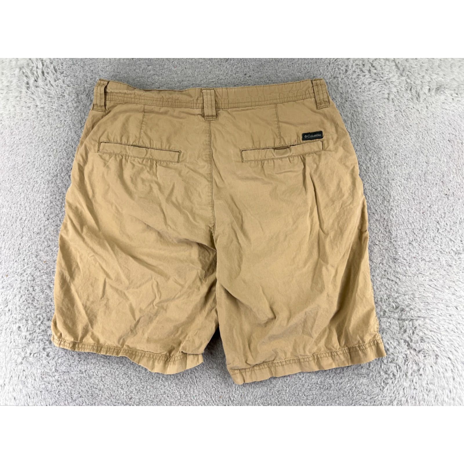 Vintage Columbia Shorts Mens 32 Beige Khaki Cargo Zip Fly Hiking Camping Fishing Cargo Pocket Belted Elastic Waist Pockets Regular Cotton Blend Outdoors Mens Size US 32 / EU 48 - 2 Thumbnail
