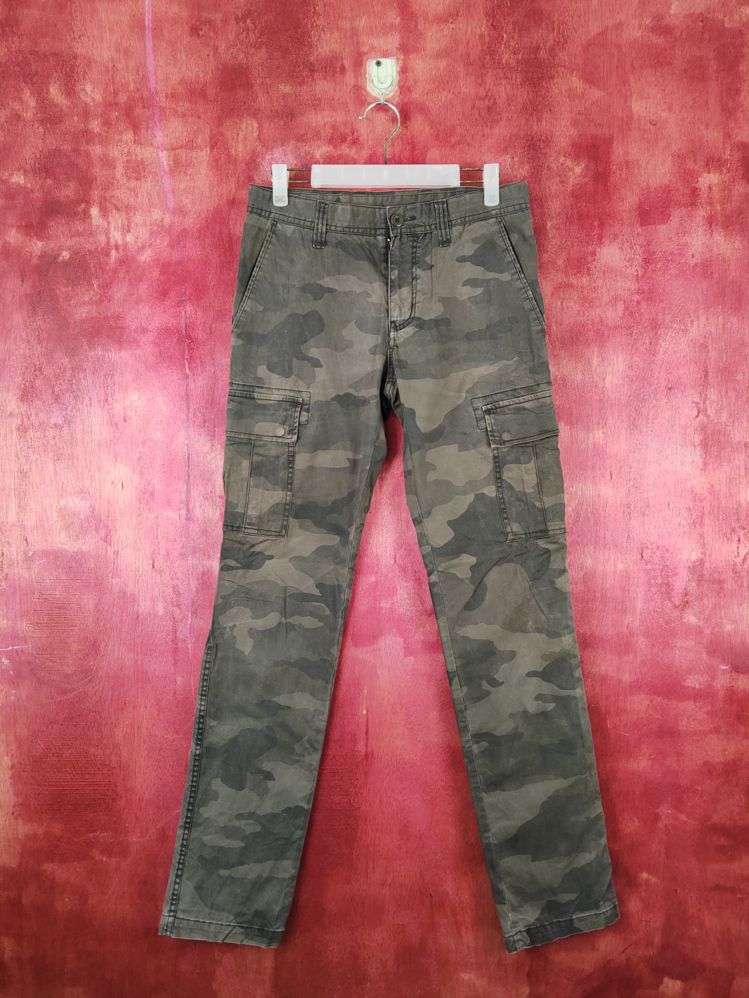 Japanese Brand Uniqlo Camo Multipocket Tactical Cargo Pants #S1838 Size 28" / US 6 / IT 42 - 1 Thumbnail