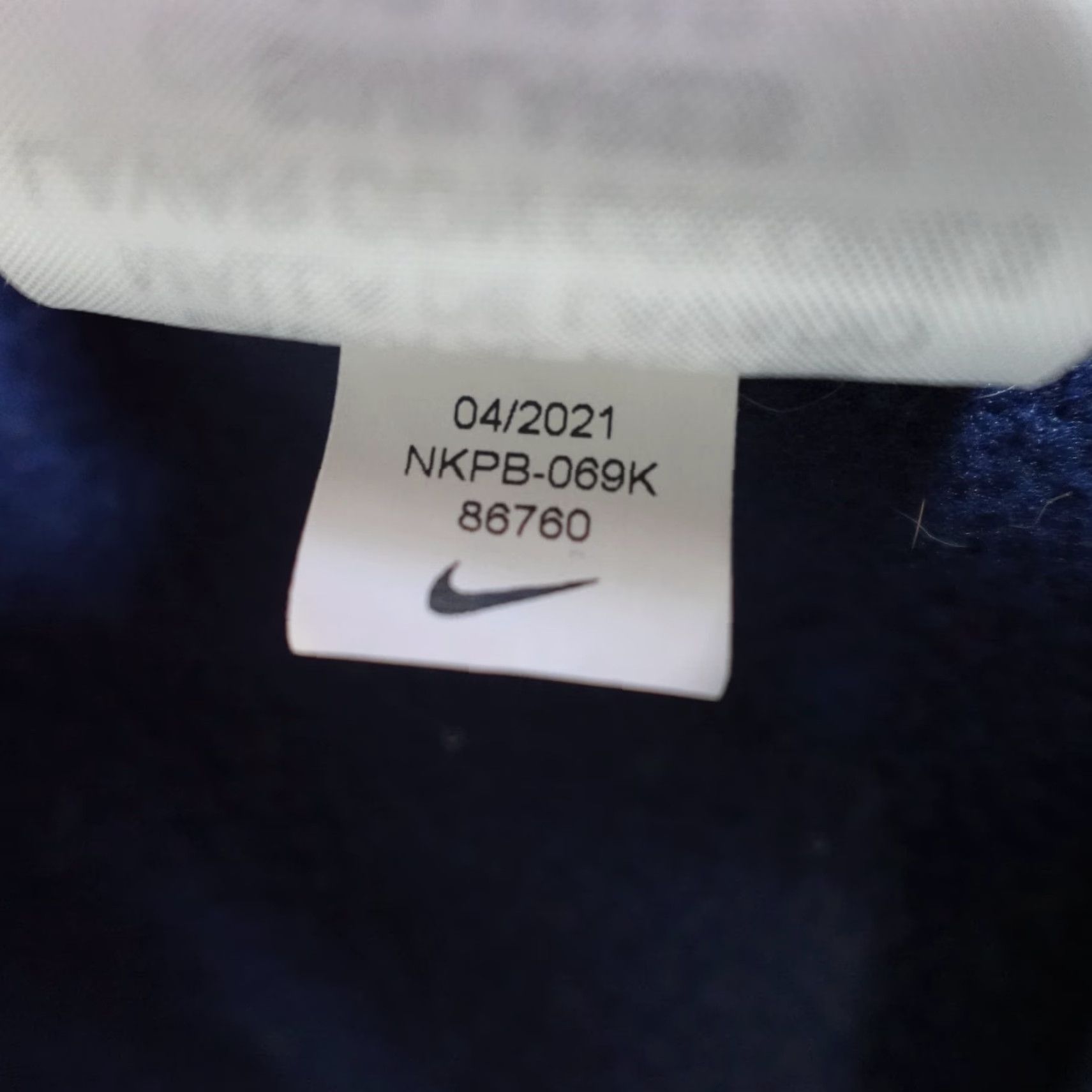 Nike VINTAGE New England Patriots Hoodie L Nike Dri-Fit Blue Mens Long Sleeve Pullover Polyester Shirt Size US L / EU 52-54 / 3 - 4 Thumbnail