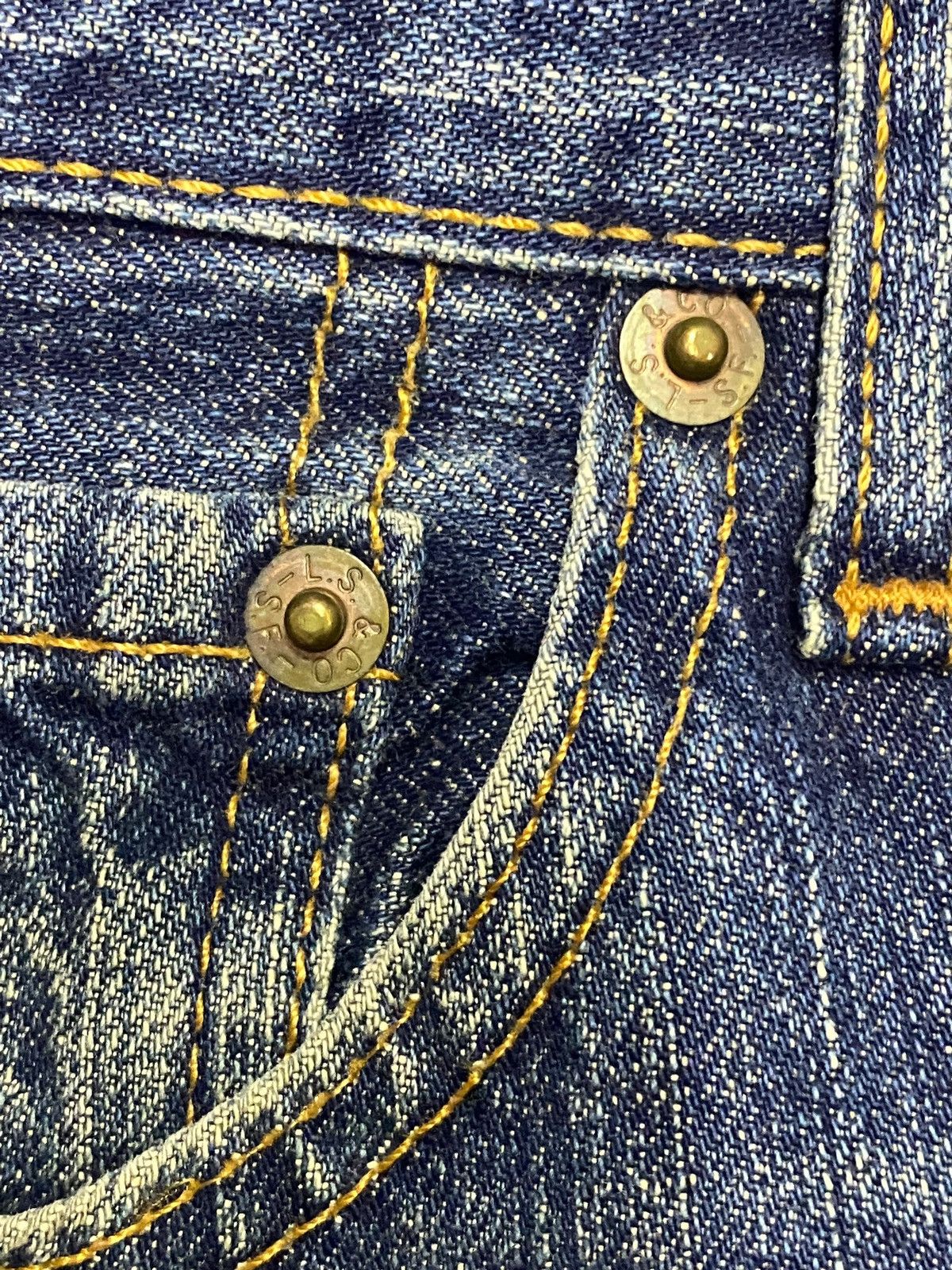 Levi's Vintage Clothing Vintage Y2K Levis 501 Blue Wash Distressed Loose Jeans Size US 30 / EU 46 - 8 Thumbnail