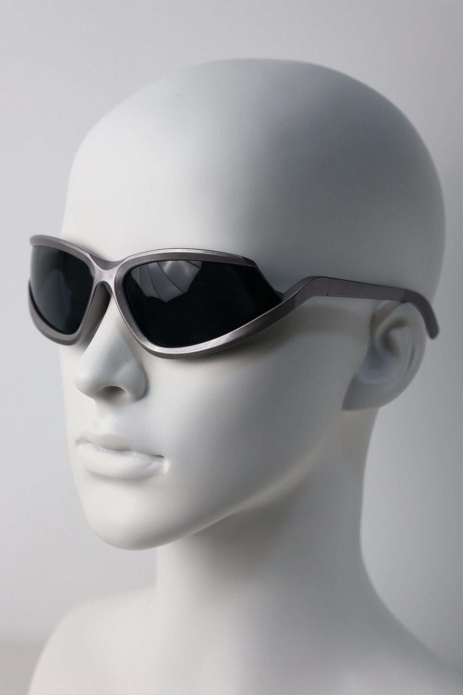 Japanese Brand Y2k Avant Garde Futuristic Gunmetal Gray Sunglasses OS Size ONE SIZE - 8 Thumbnail