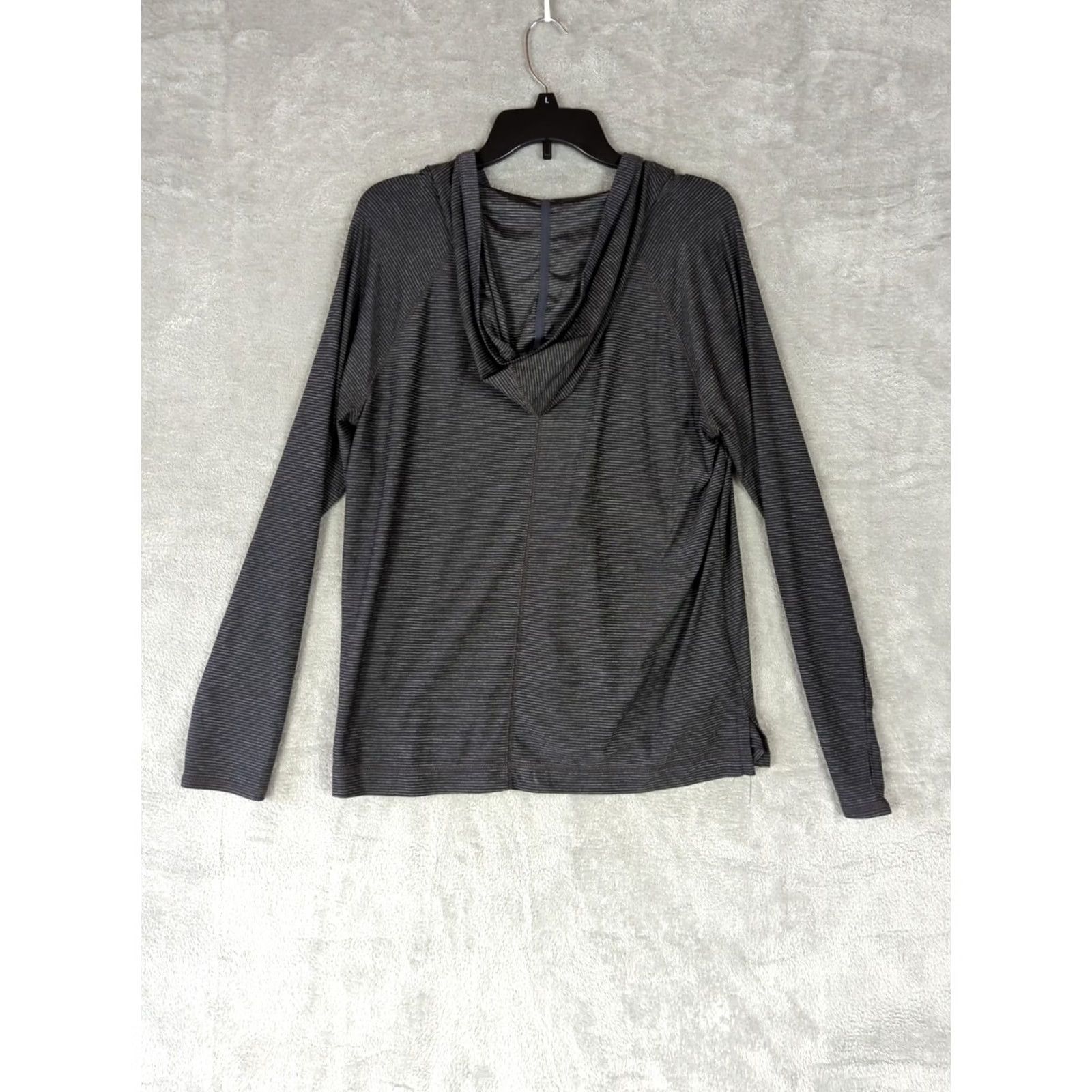 Eddie Bauer Eddie Bauer Hoodie Womens L Charcoal Travex V Neck Pullover Top Hiking Camp Striped Logo Breathable Lightweight Regular Set Size L / US 10 / IT 46 - 5 Thumbnail