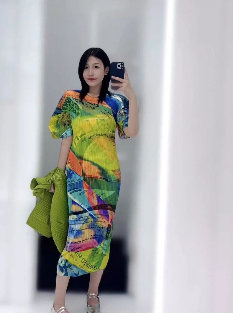 Issey Miyake Issey Miyake size:3 Yellow and blue space traveler dress Size S / US 4 / IT 40 - 2 Thumbnail