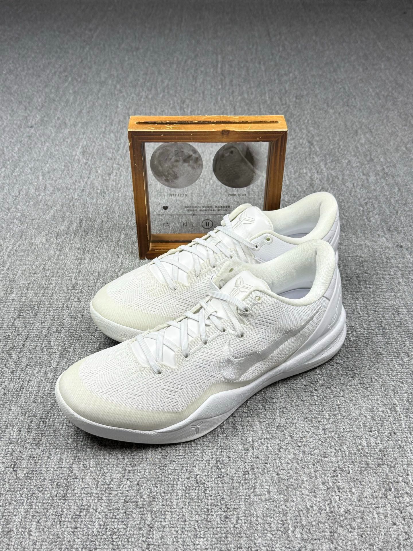 Nike Nike KOBE8 White Lowtop Sneakers 10 Men Size US 10 / EU 43 - 1 Thumbnail