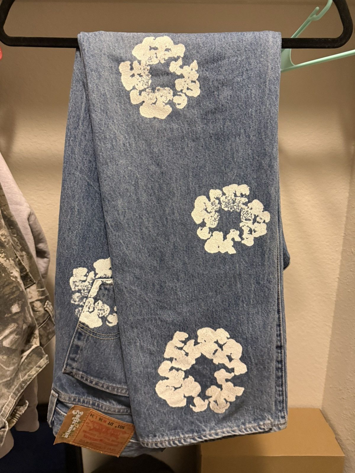 DENIM TEARS Denim Tears x Levi’s Cotton Wreath Jeans Size US 36 / EU 52 - 1 Thumbnail