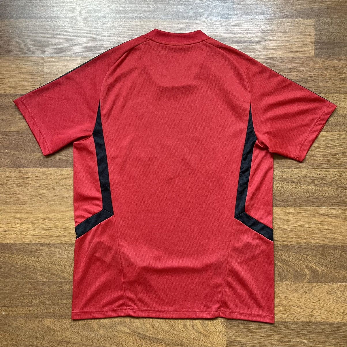 Adidas × Vintage MANCHESTER UNITED ADIDAS 2019/2020 FOOTBALL TRAINING JERSEY Size US M / EU 48-50 / 2 - 8 Thumbnail