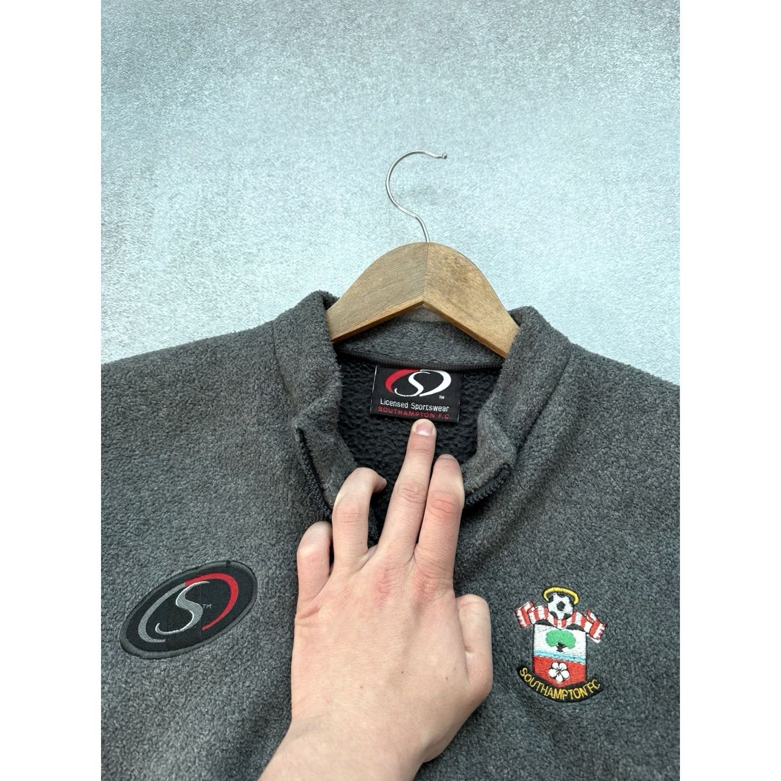 Vintage VINTAGE Southampton Fleece Football Sweatshirt 1/4 Zip Grey Size L Mens Southampton FC Football Jersey Hoodie Embroidered Logo Zipper Size US L / EU 52-54 / 3 - 6 Thumbnail