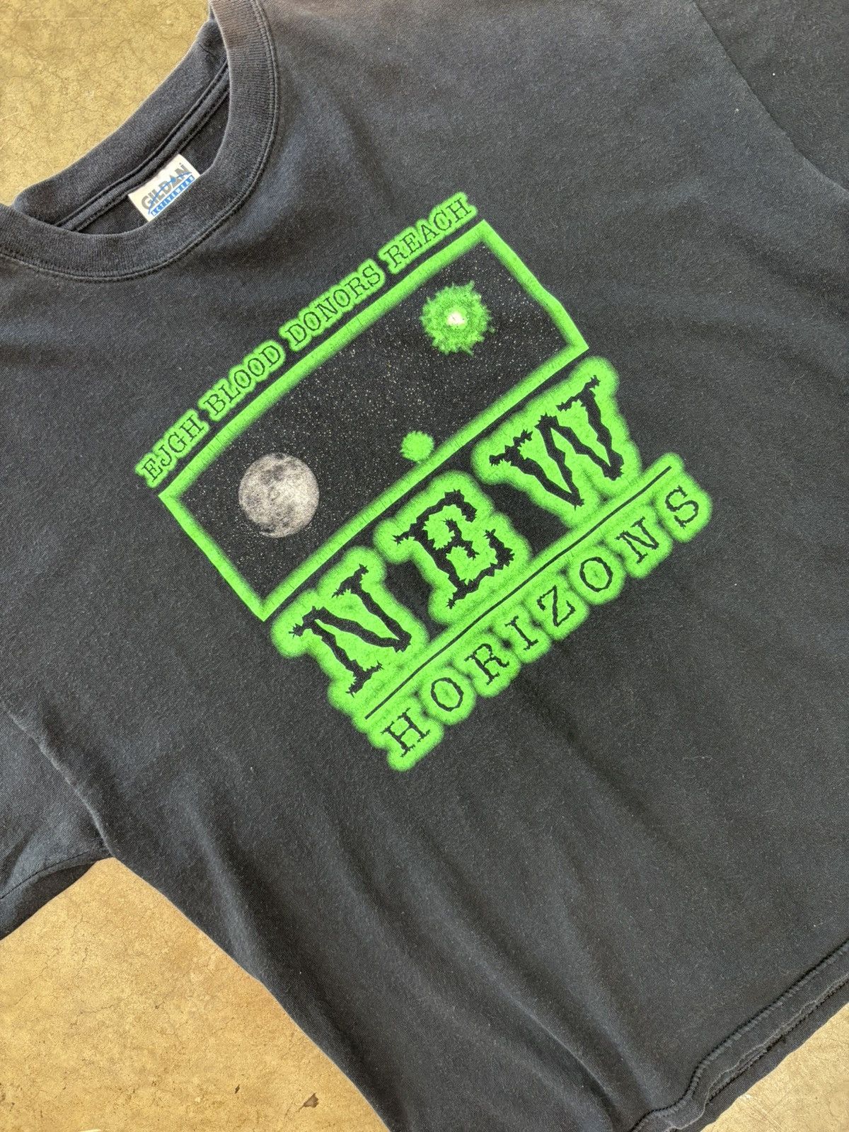 Vintage Vintage Blood Donor New Horizons Spooky Moon Tee XL Size US XL / EU 56 / 4 - 1 Thumbnail