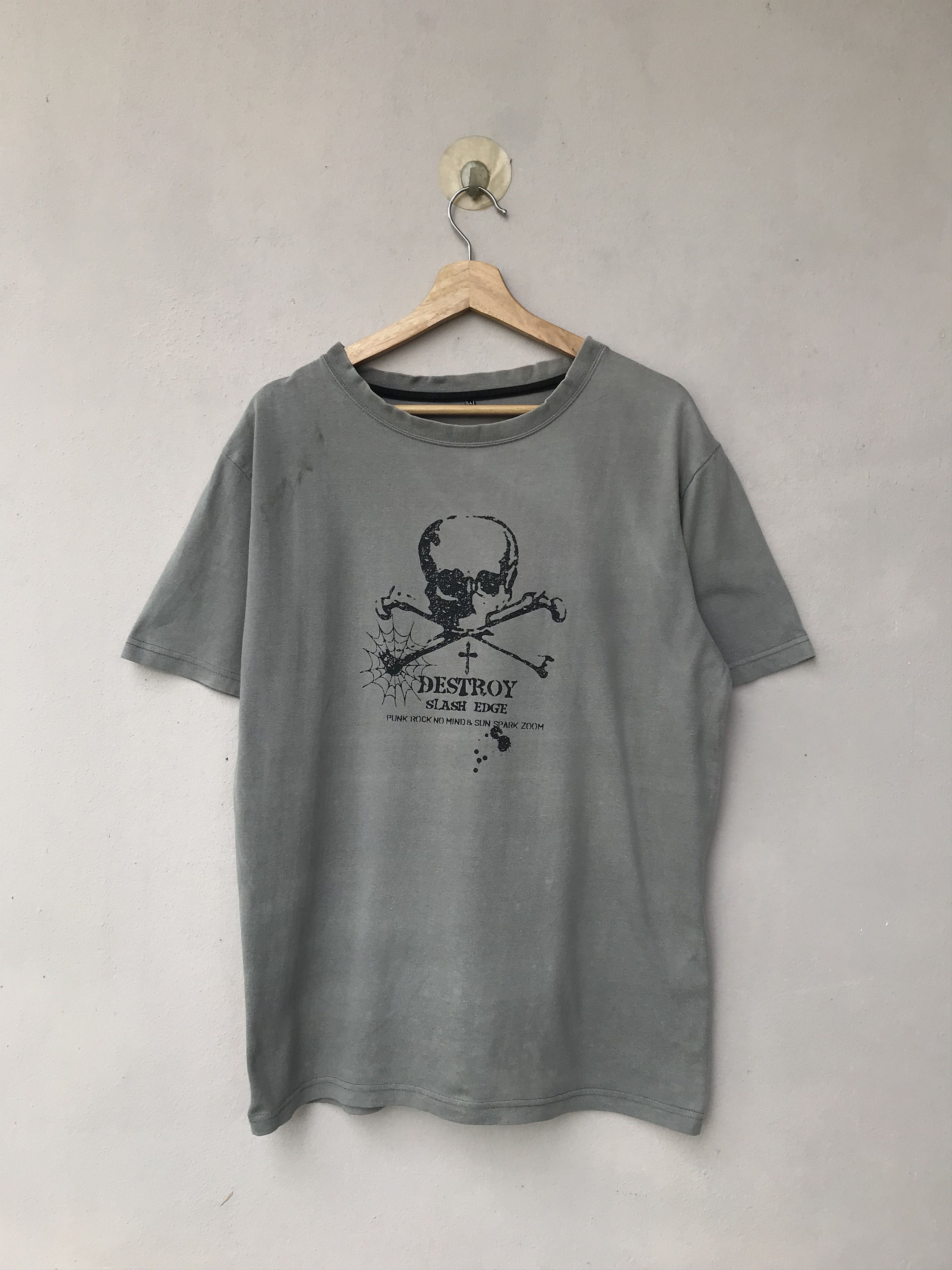 Vintage Vintage Destroy Slash Edge Punk Rock Tee sexpistols Size US L / EU 52-54 / 3 - 1 Thumbnail