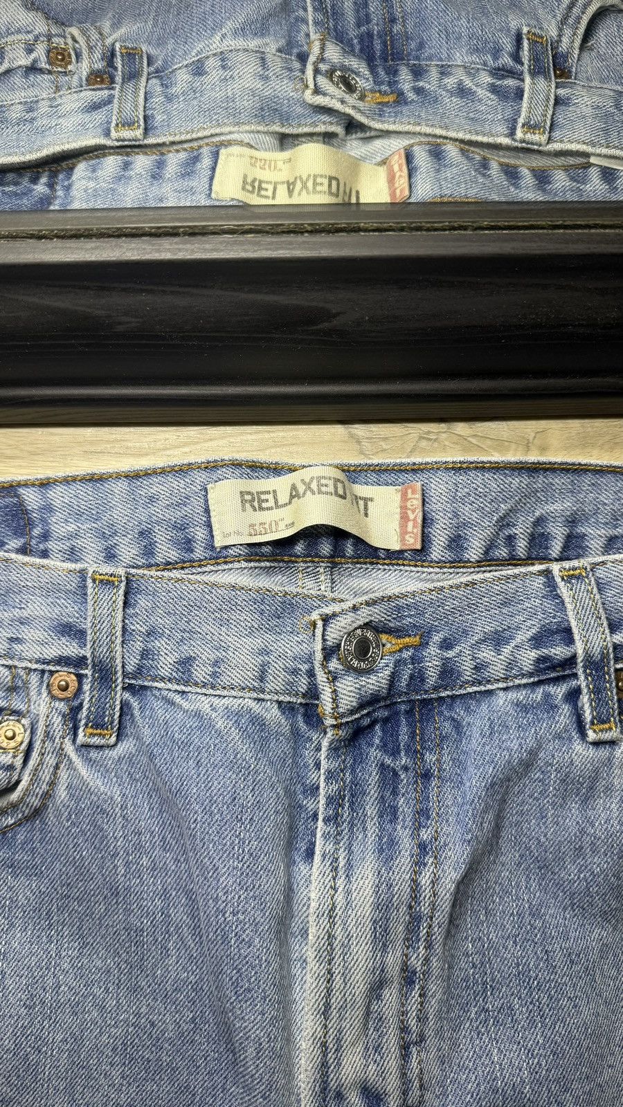 Levi's Y2K 2000s Levi’s 550 35 x 30 Light Wash Straight Leg Denim Size US 35 - 4 Thumbnail