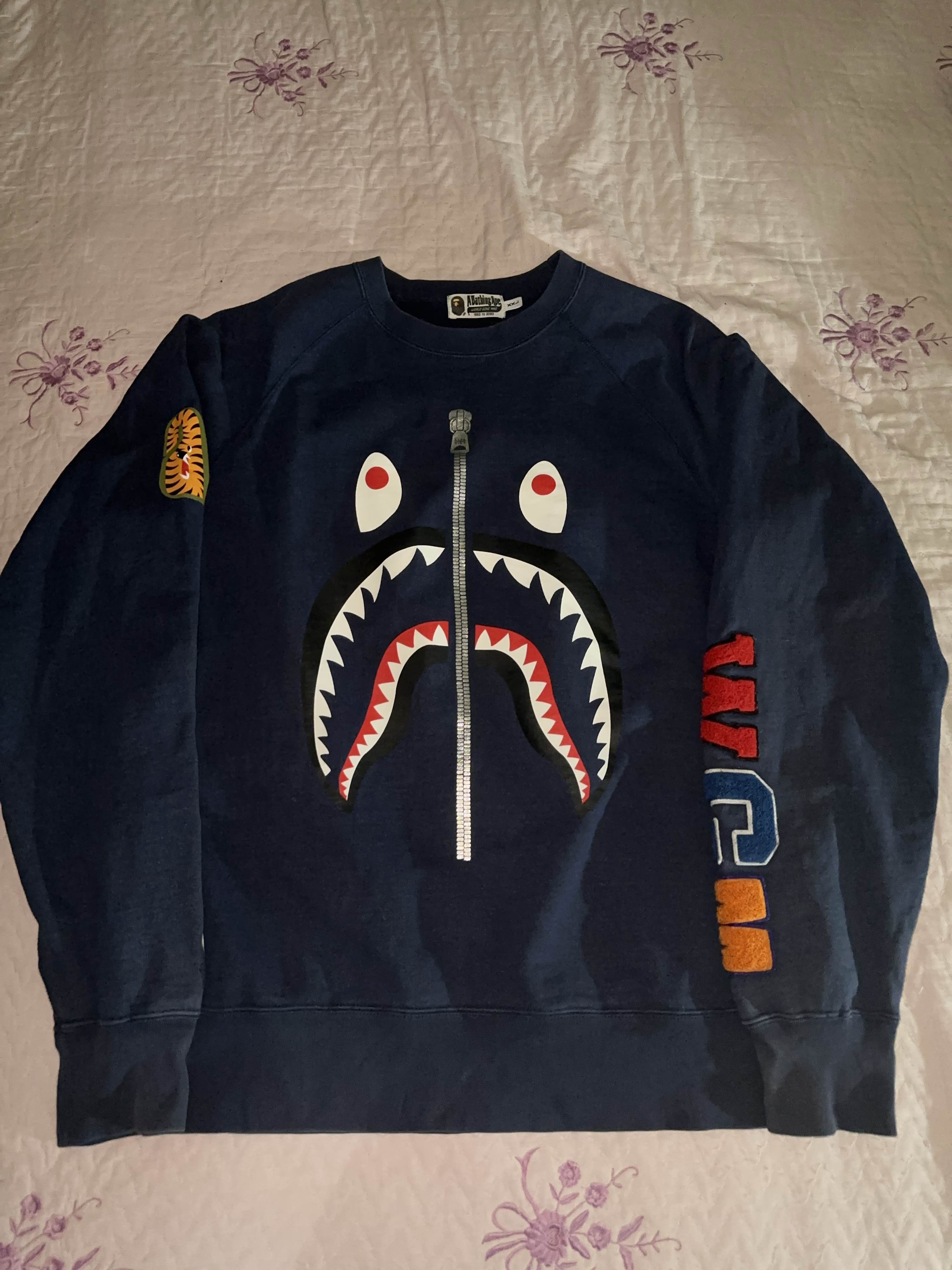 Bape A Bathing Ape Shark Print Sweatshirt Size XXL Size US XXL / EU 58 / 5 - 1 Thumbnail