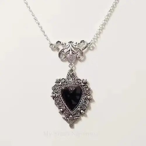 Jewelry Black Color Heart Necklace Size ONE SIZE - 1 Thumbnail