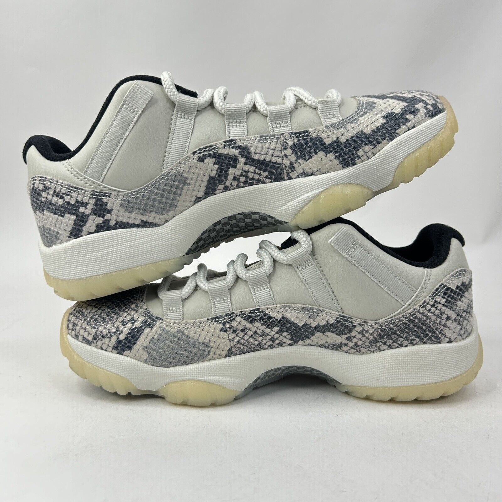 Nike Nike Air Jordan 11 Low Retro “Light Bone Snakeskin” 2024 Size US 8 / EU 41 - 3 Thumbnail