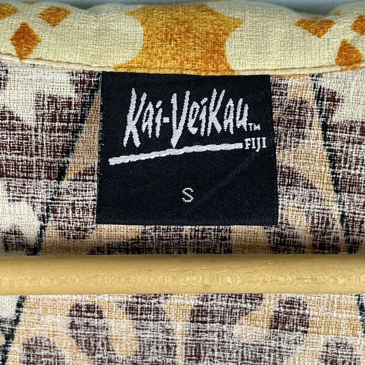 Fiji Vintage Kai-Veikau Tiki Kawaii Button Shirt Size US S / EU 44-46 / 1 - 14 Thumbnail