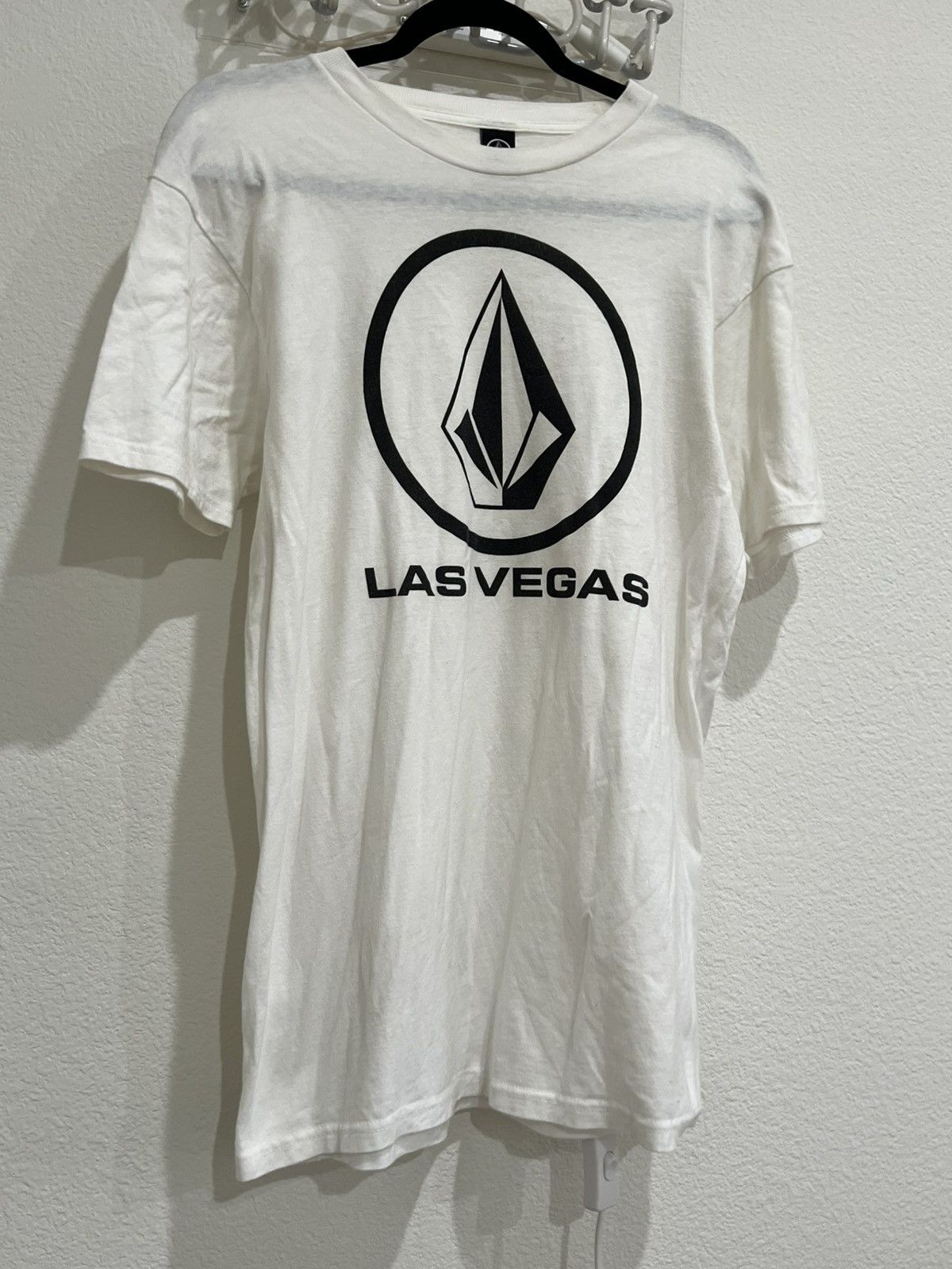 Vintage Y2K 2000’s VTG Vintage Volcom Las Vegas Streetwear Retro Tee Size US M / EU 48-50 / 2 - 1 Thumbnail