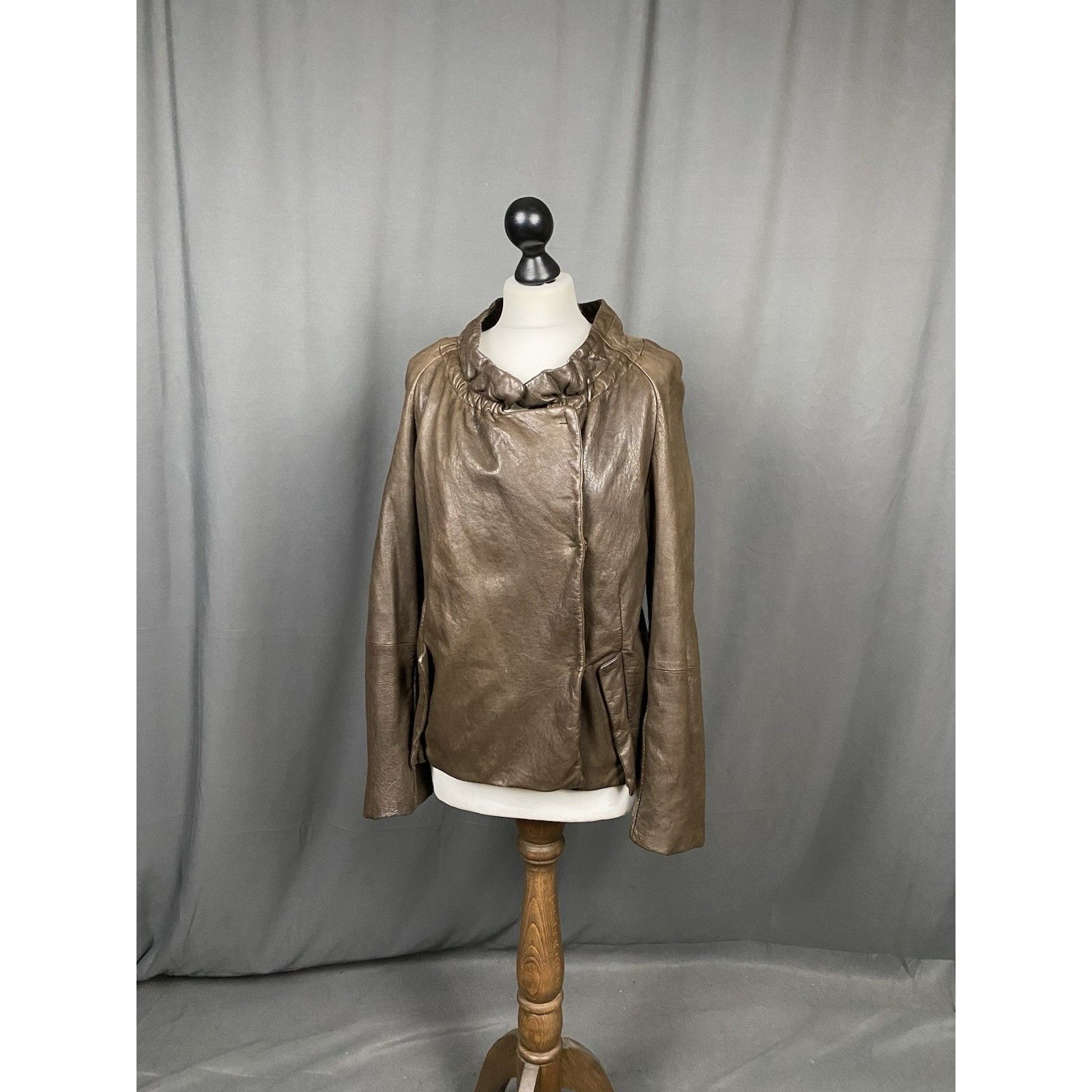Marni MINT! Marni Women's Brown High Neck Leather Jacket Size 38 Size XS / US 0-2 / IT 36-38 - 2 Thumbnail