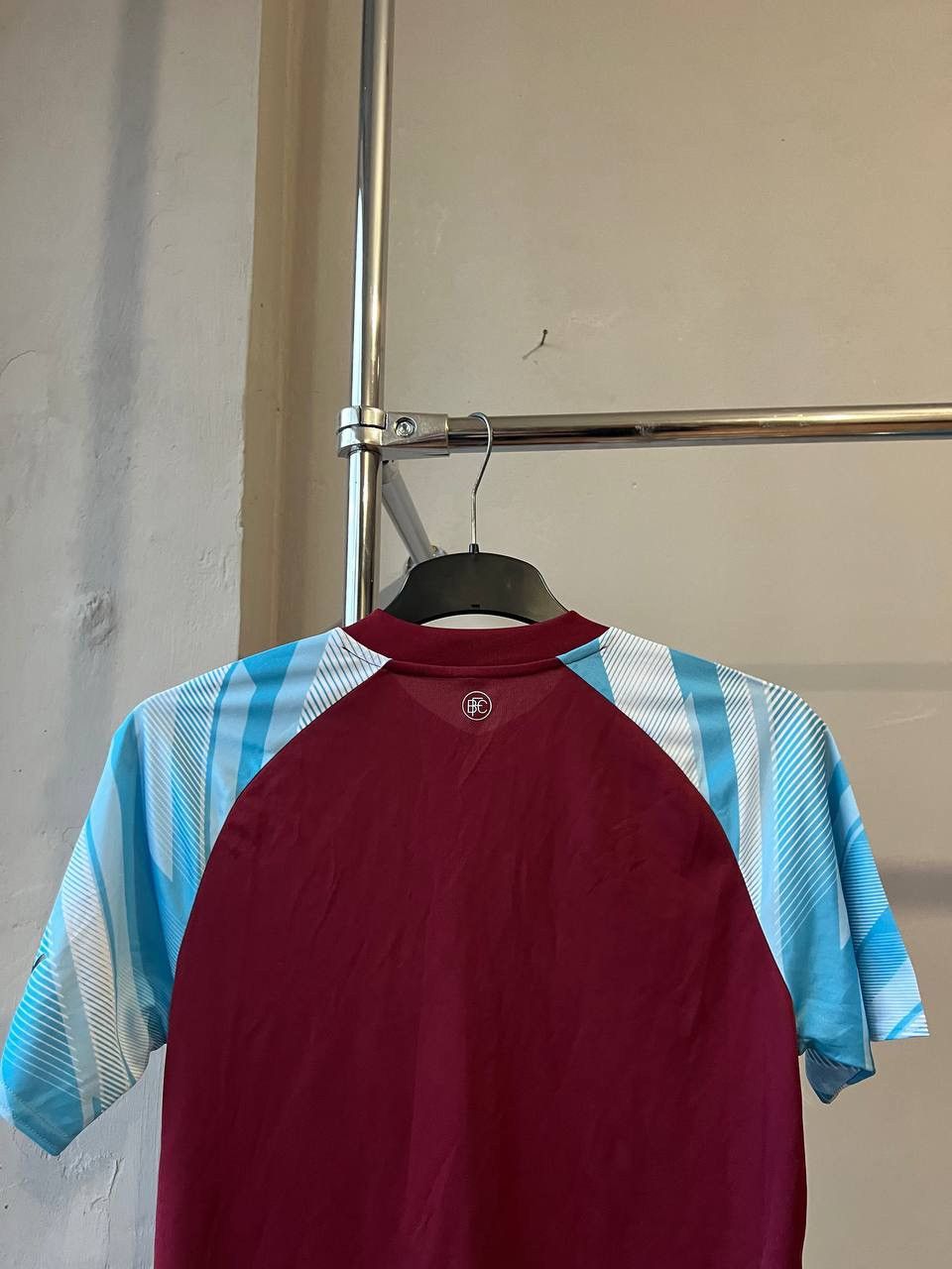 Umbro 2021/22 BURNLEY FC HOME SOCCER JERSEY FOOTBALL SHIRT SIZE S Size US S / EU 44-46 / 1 - 15 Thumbnail