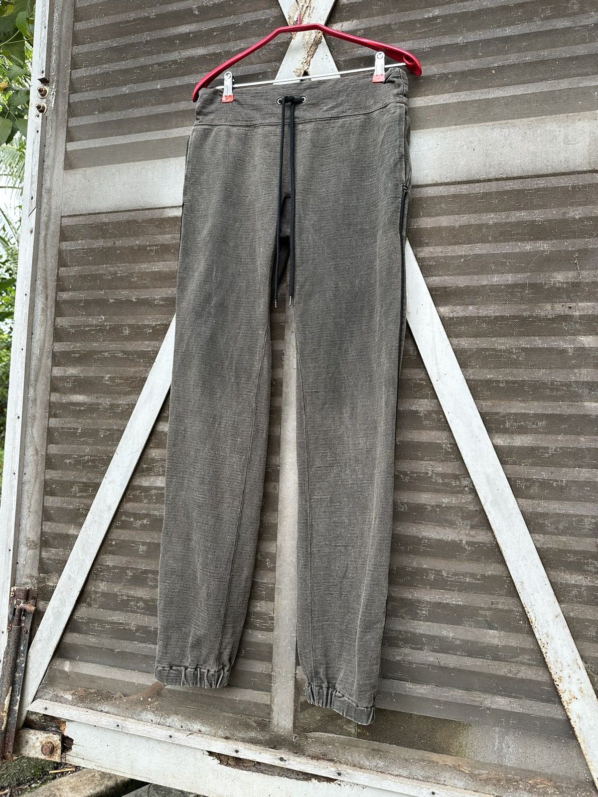 RIPVANWINKLE RIP VAN WINKLE DUSTY BLACK JOGGER PANTS RIRI ZIPPER Size US 30 / EU 46 - 7 Thumbnail