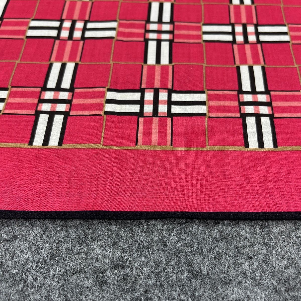 Burberry Burberry Handkerchief / Bandana / Neckerchief B873 Size ONE SIZE - 5 Thumbnail