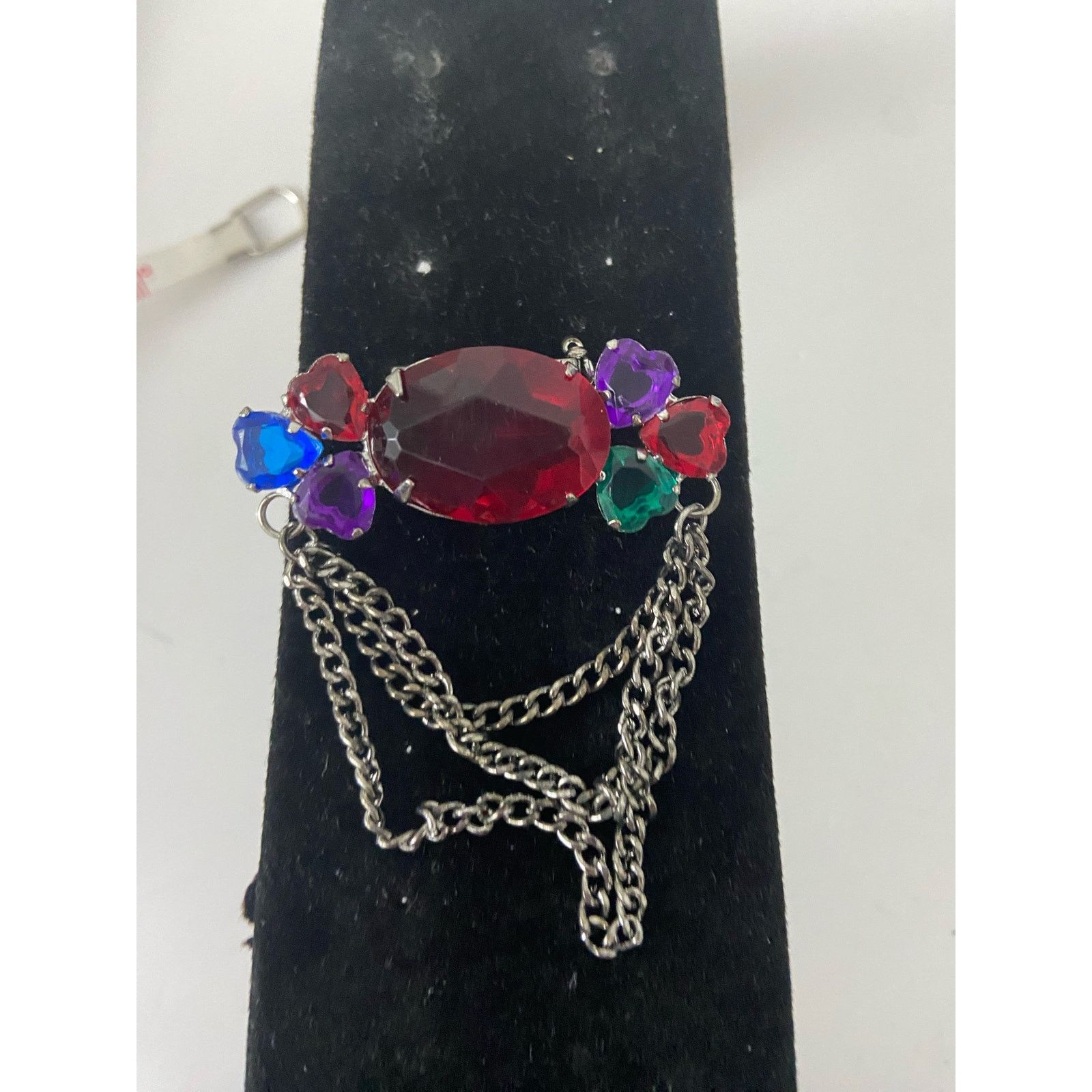 Other Red rhinestone brooch with chain accent Size ONE SIZE - 3 Thumbnail