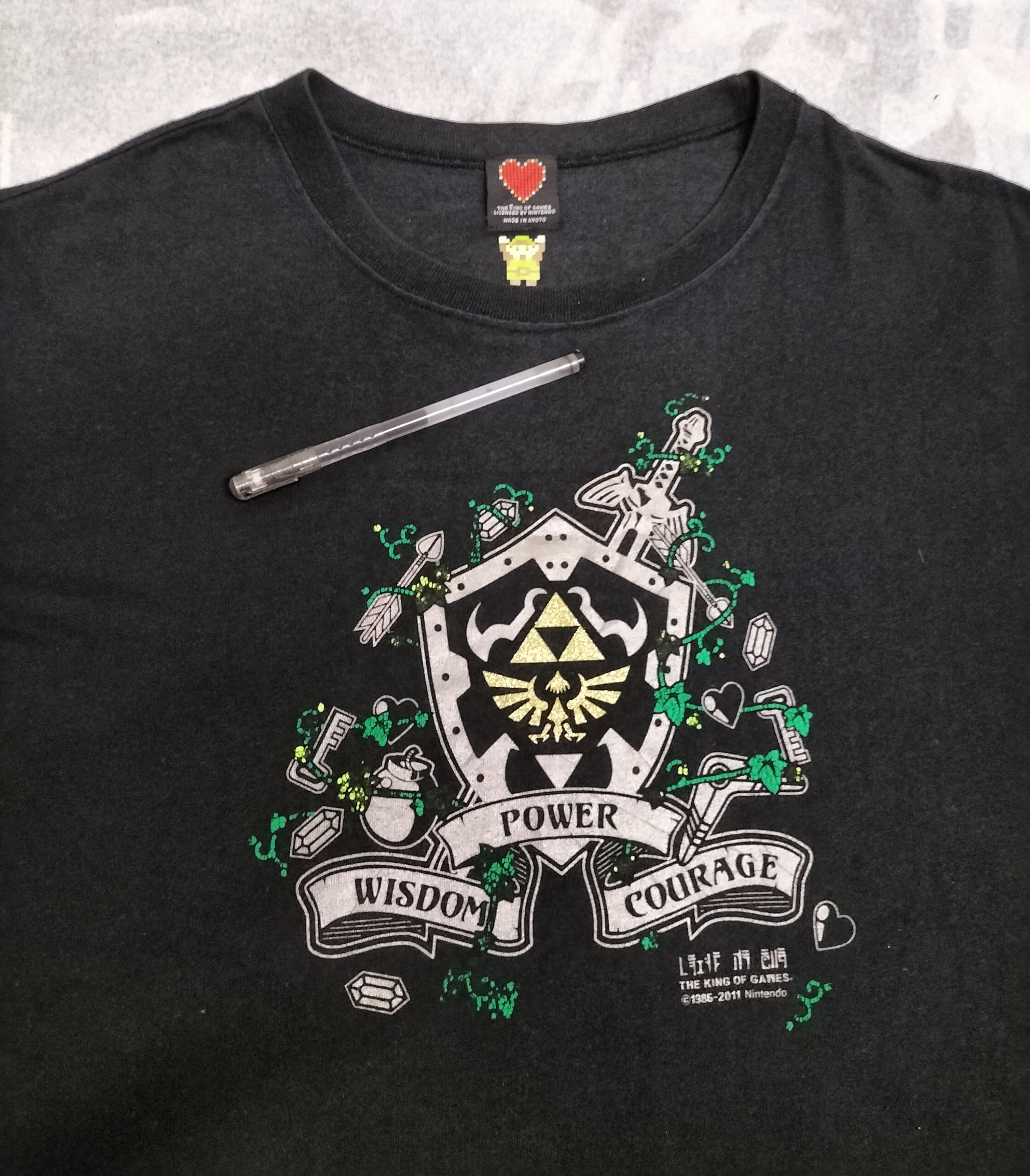Nintendo Zelda 25th anniversary tshirt Size US L / EU 52-54 / 3 - 3 Thumbnail
