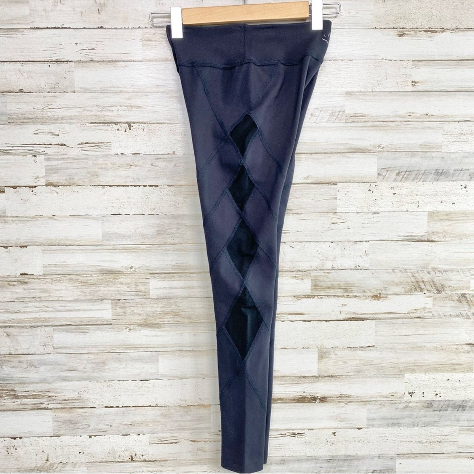 Beyond Yoga Beyond Yoga Limited Edition Diamond Mesh Leggings Black S Size 27" / US 4 / IT 40 - 6 Thumbnail