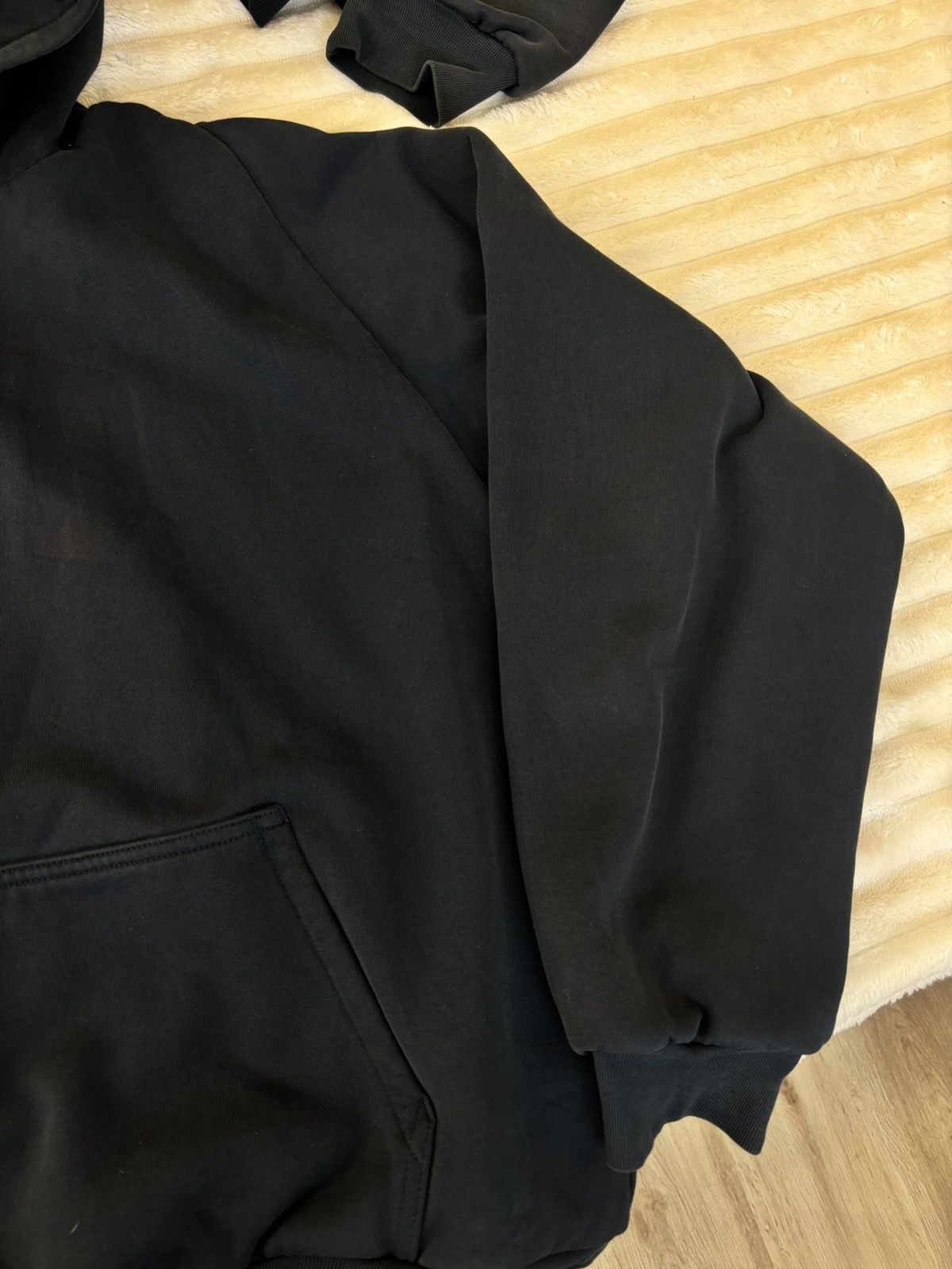 Balenciaga × Gap × Yeezy YEEZY GAP BALENCIAGA SHRUNKEN HOODIE Size US L / EU 52-54 / 3 - 14 Thumbnail