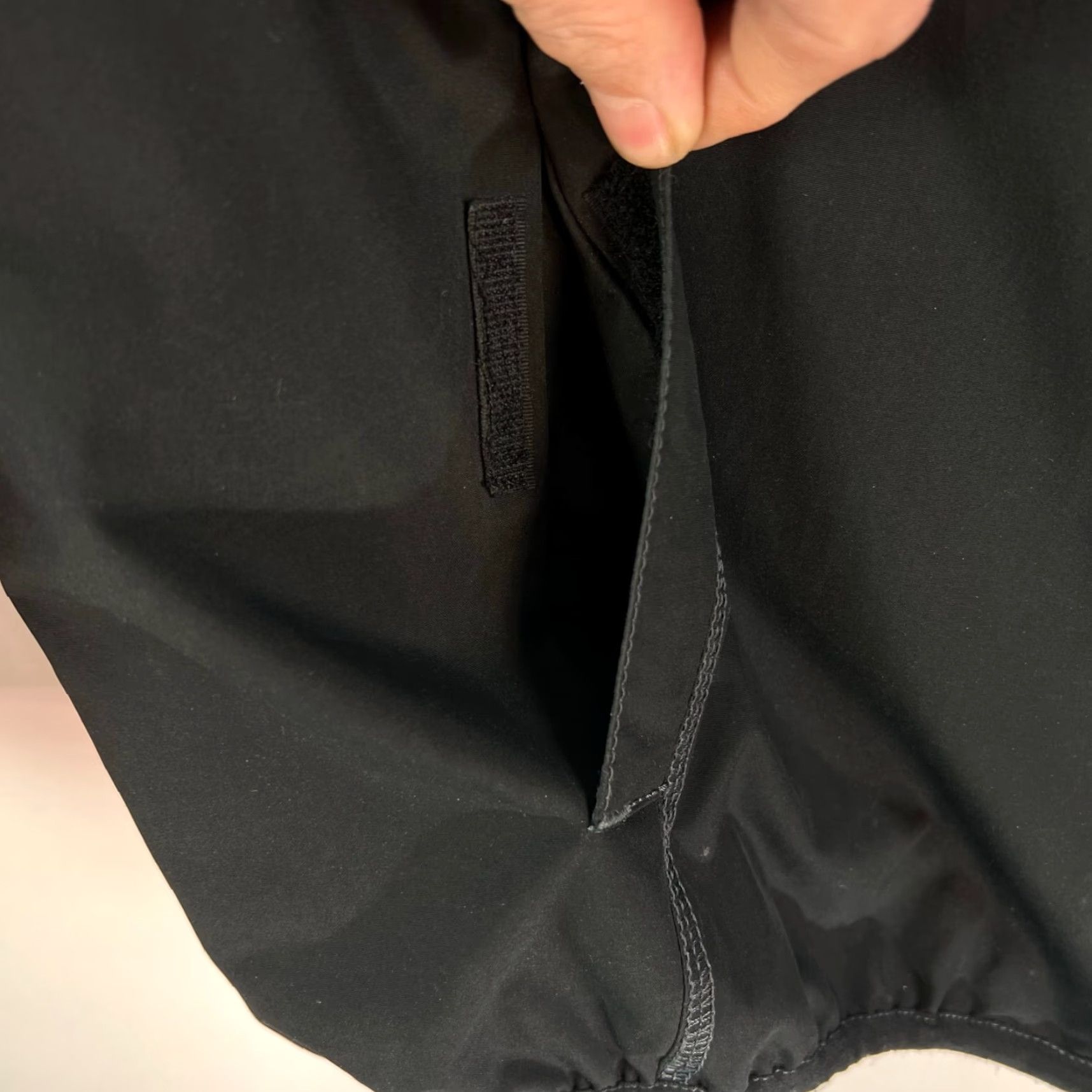 Tommy Hilfiger VINTAGE Tommy Hilfiger Lined Wind Breaker Jacket Mens XL Black Golf Casual Size US XL / EU 56 / 4 - 5 Thumbnail