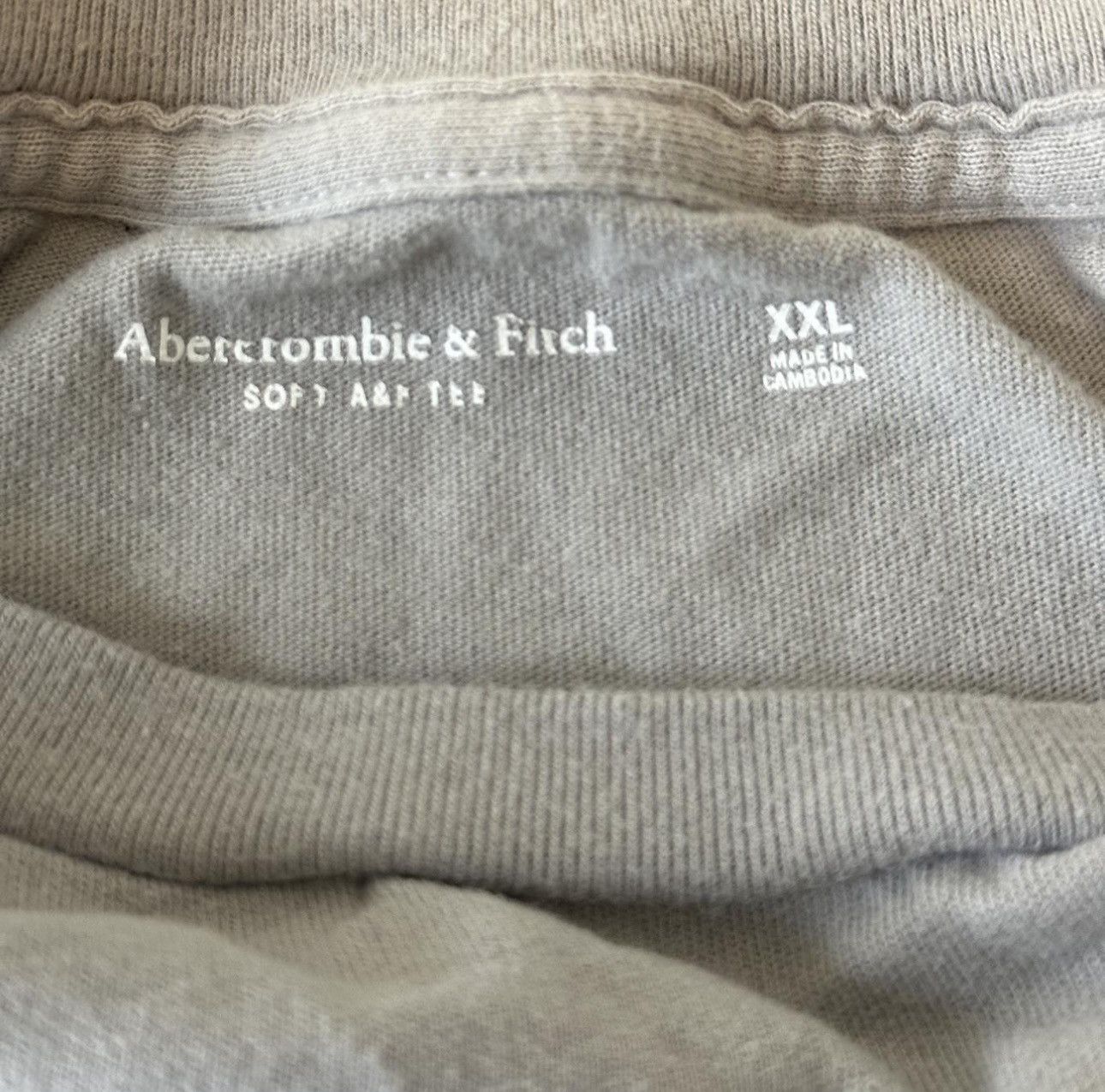 Abercrombie & Fitch Abercrombie & Fitch light gray t-shirt Size US XXL / EU 58 / 5 - 2 Thumbnail