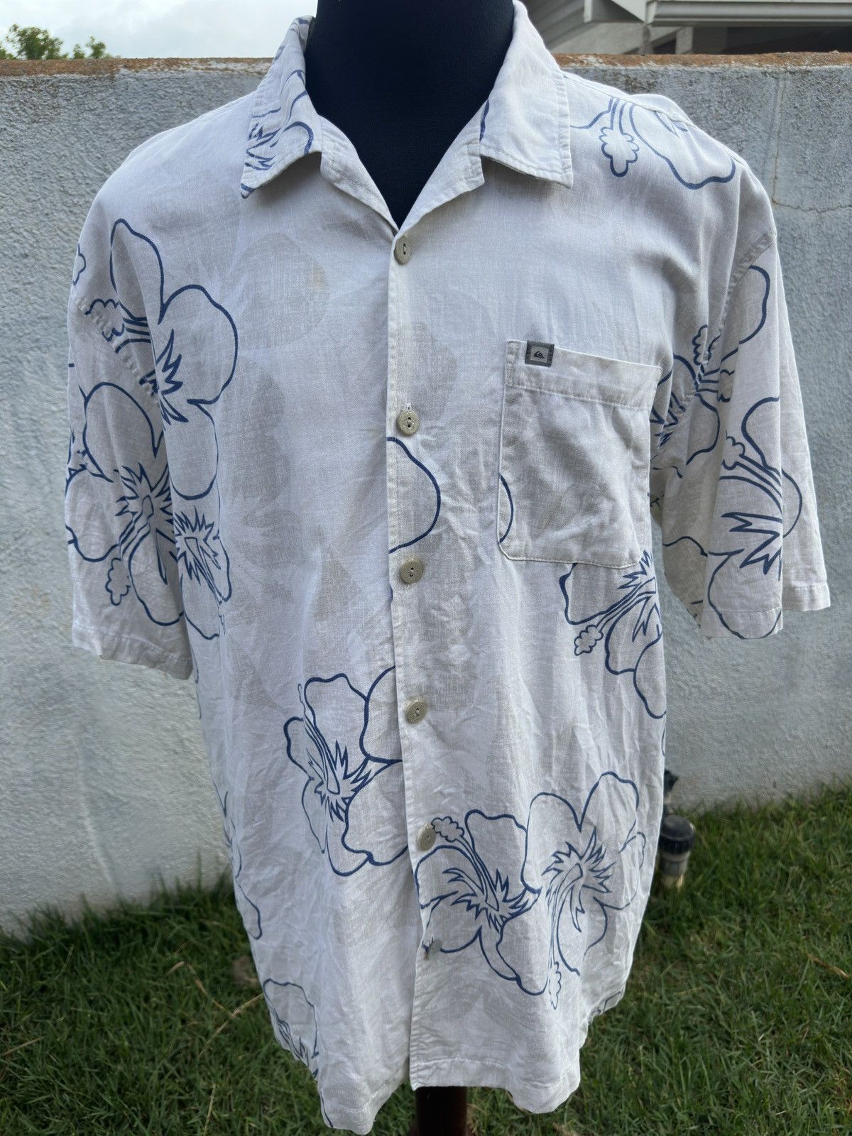 Quiksilver PreOwned Quiksilver Beige Hawaiian Print Men's XL Size US XL / EU 56 / 4 - 1 Thumbnail