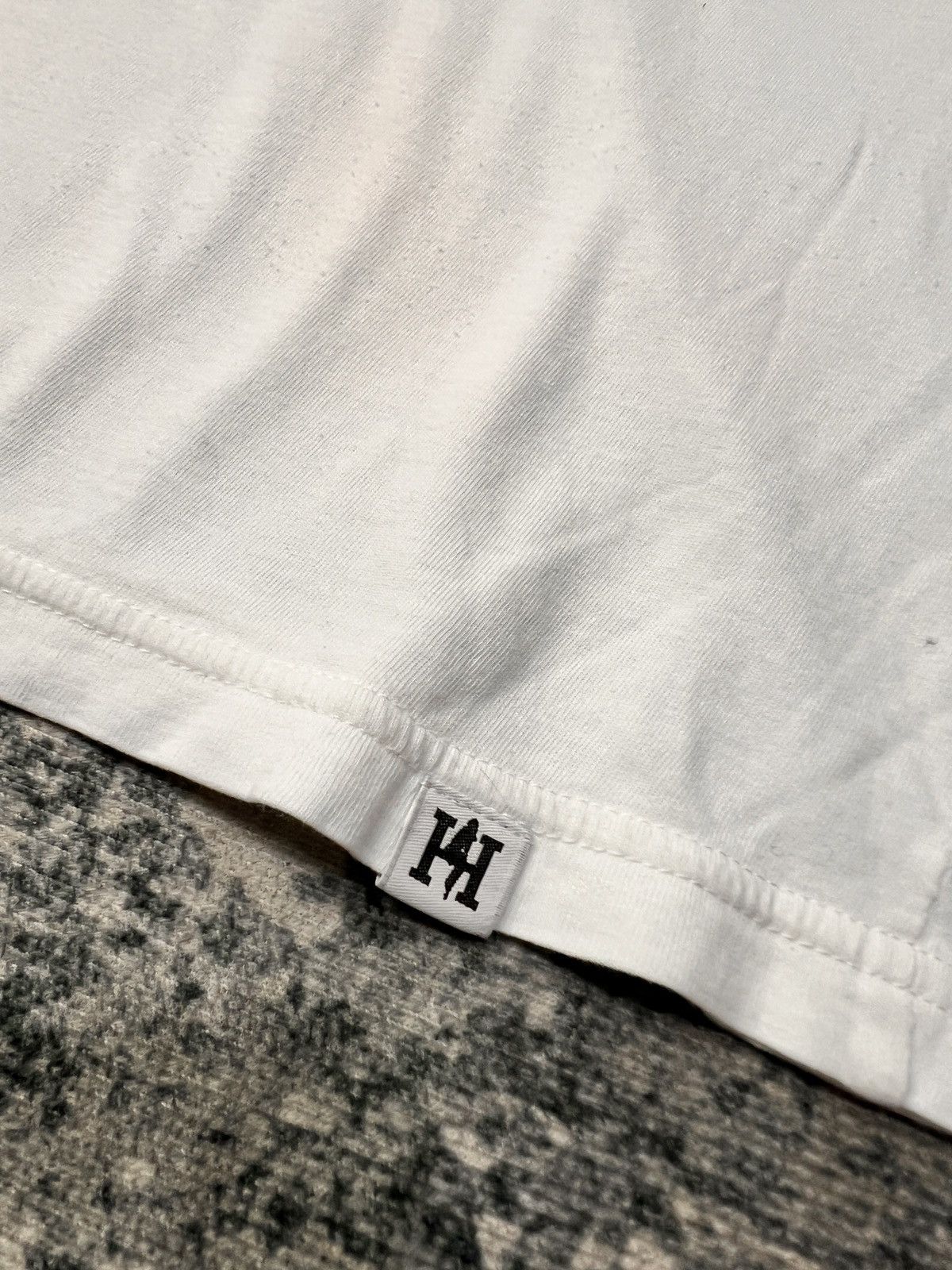 Hysteric Glamour Distressed Hysteric Glamour “Who Are You?” Tshirt Size US L / EU 52-54 / 3 - 6 Thumbnail