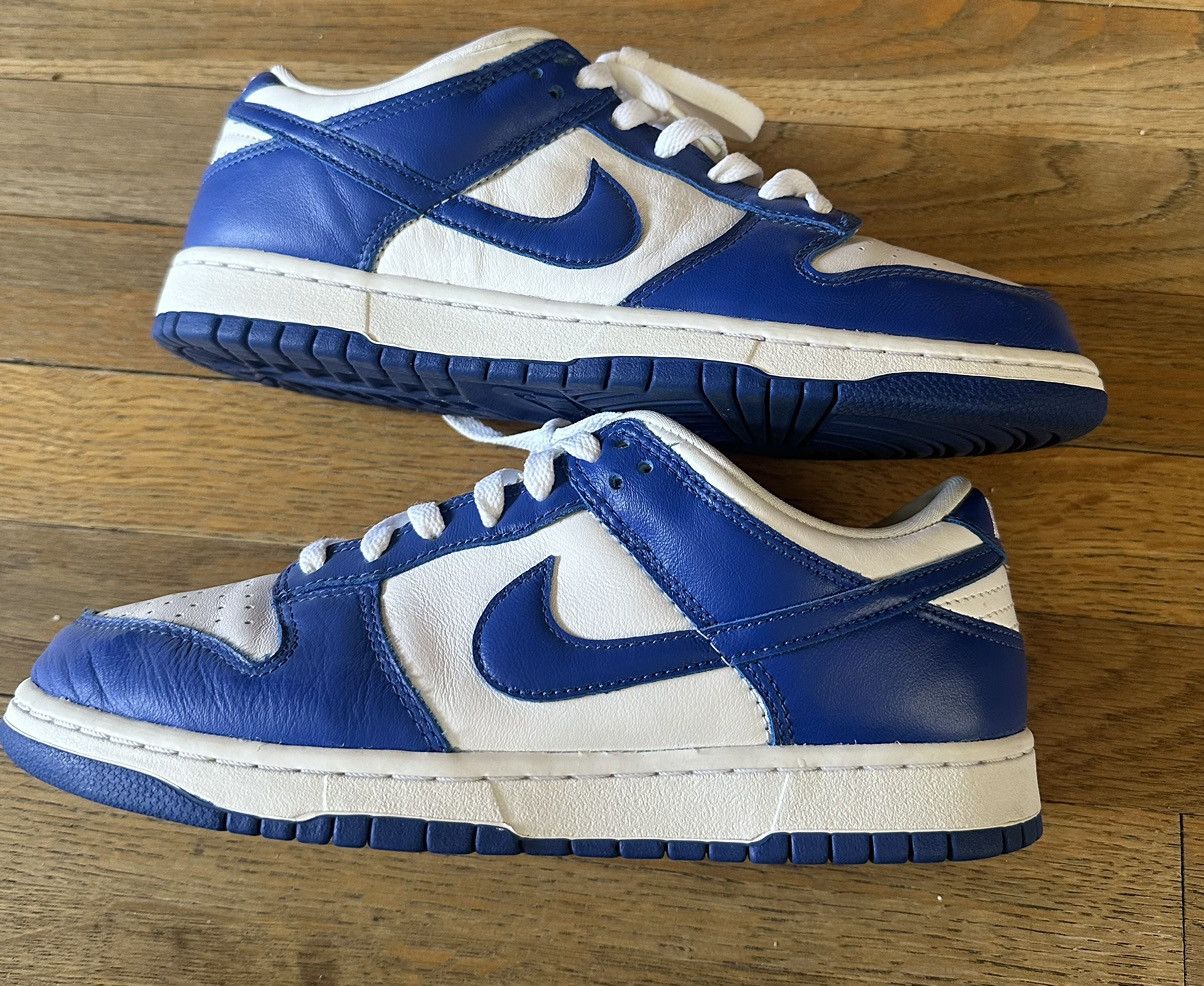 Nike Kentucky Dunk Low Size US 9 / EU 42 - 2 Thumbnail
