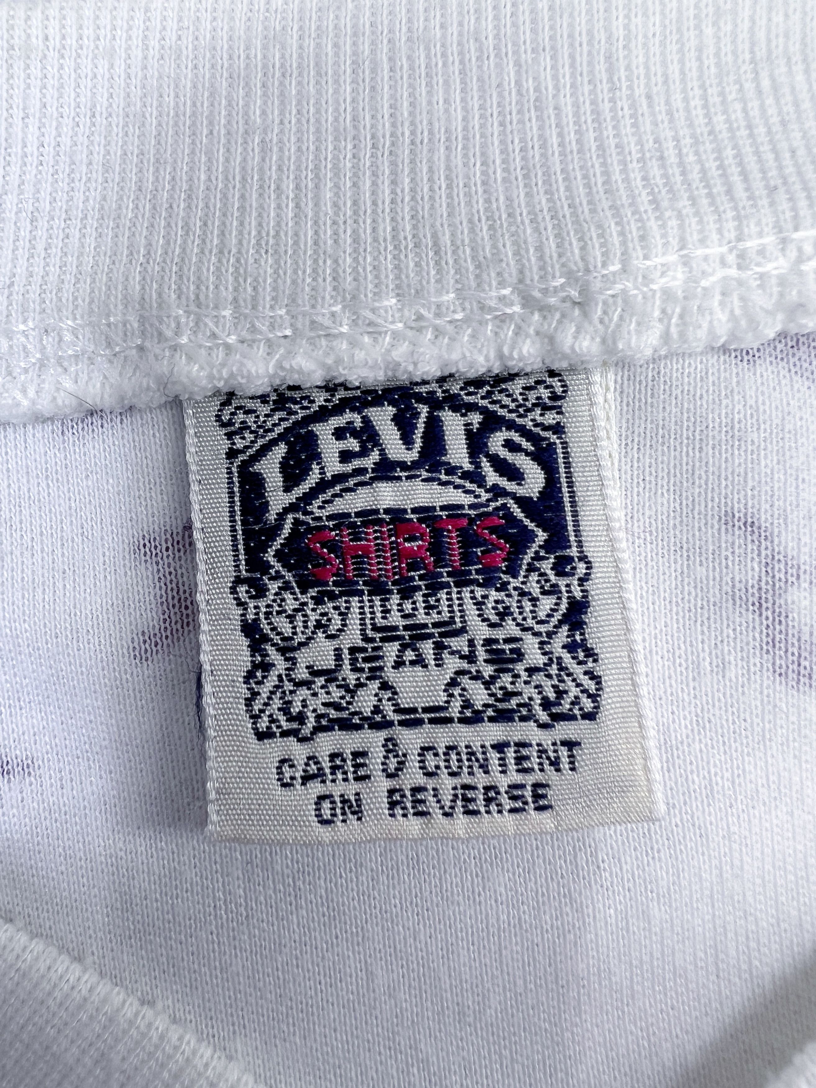 Levi's × Vintage Vintage Levi's T-Shirt You've Got The Whole World 501 Series Size US L / EU 52-54 / 3 - 7 Thumbnail