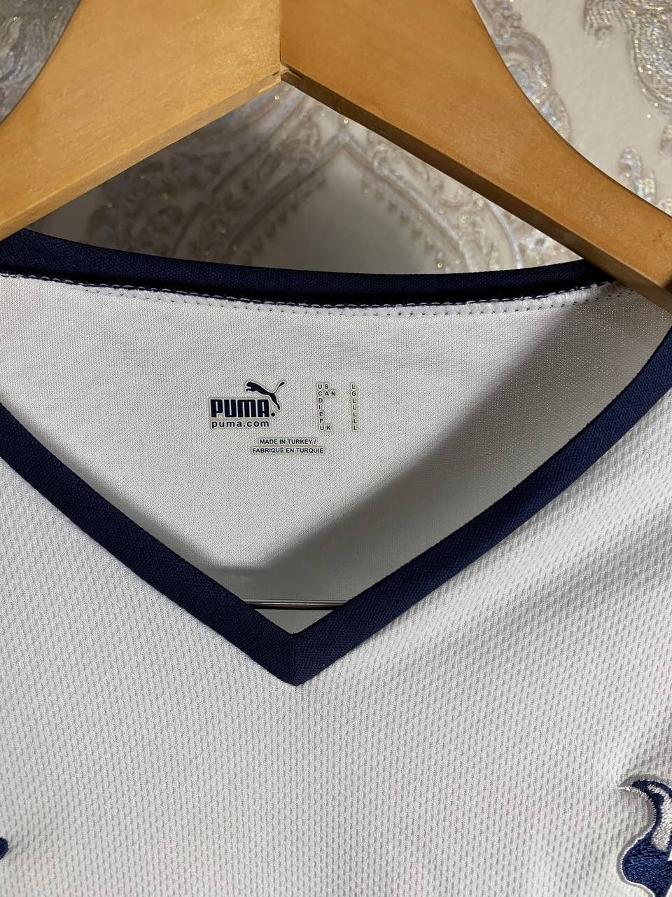 Puma Vintage Puma FC Tottenham Hotspur England Soccer Jersey Y2K Size US L / EU 52-54 / 3 - 5 Thumbnail