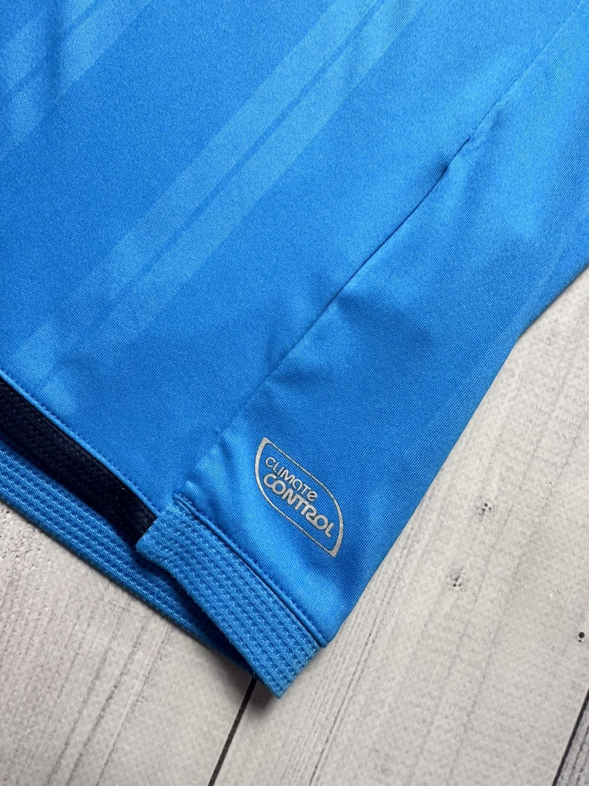 Umbro × Vintage Vintage Umbro Hull City soccer jersey size XL logo blue rare Size US XL / EU 56 / 4 - 4 Thumbnail