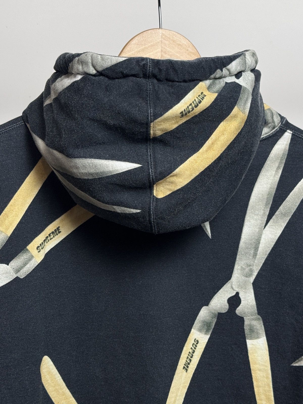 Supreme Supreme Shears Hooded Sweatshirt. Size US M / EU 48-50 / 2 - 8 Thumbnail
