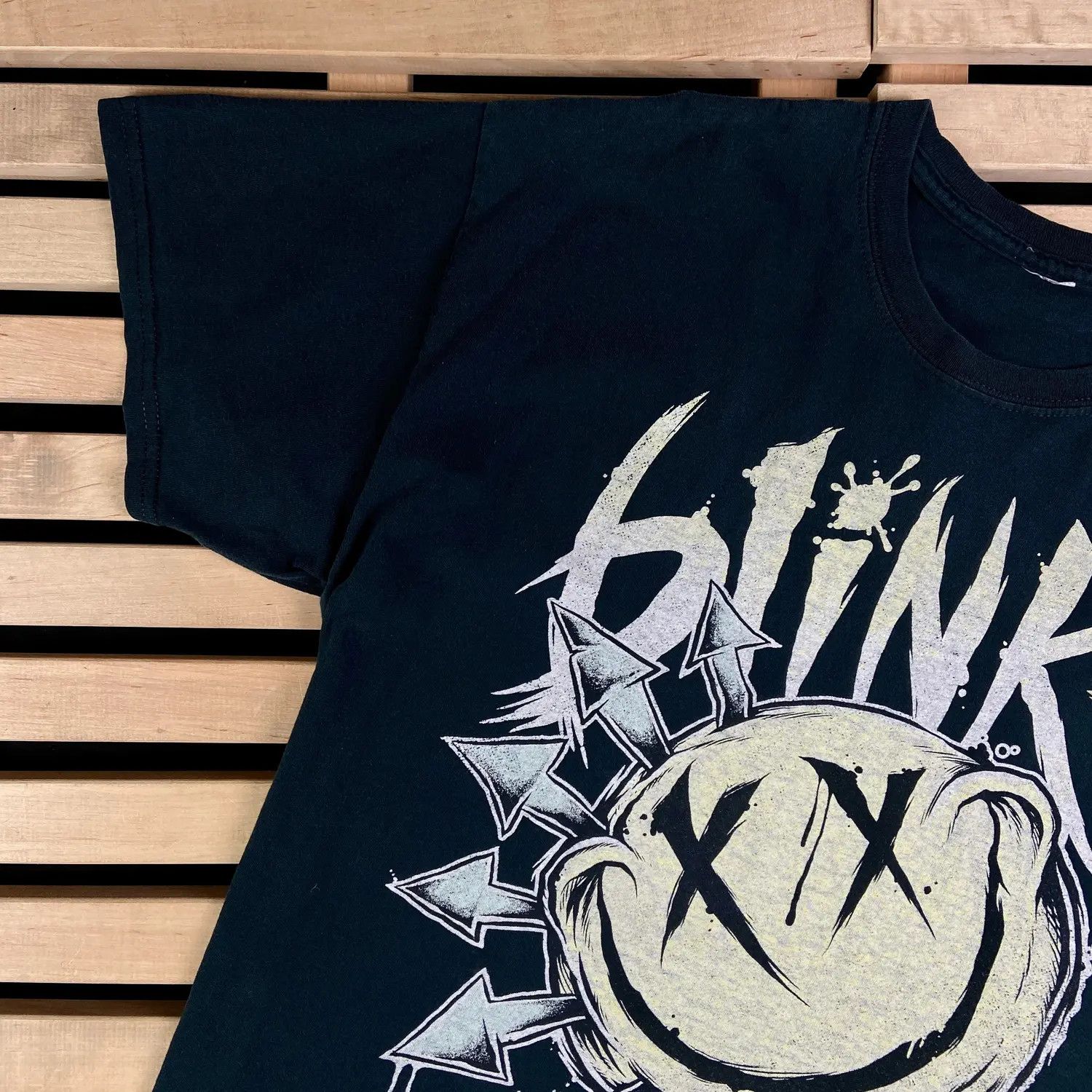 Band Tees Mens Vintage T Shirt Blink 182 Size M Size US M / EU 48-50 / 2 - 4 Thumbnail