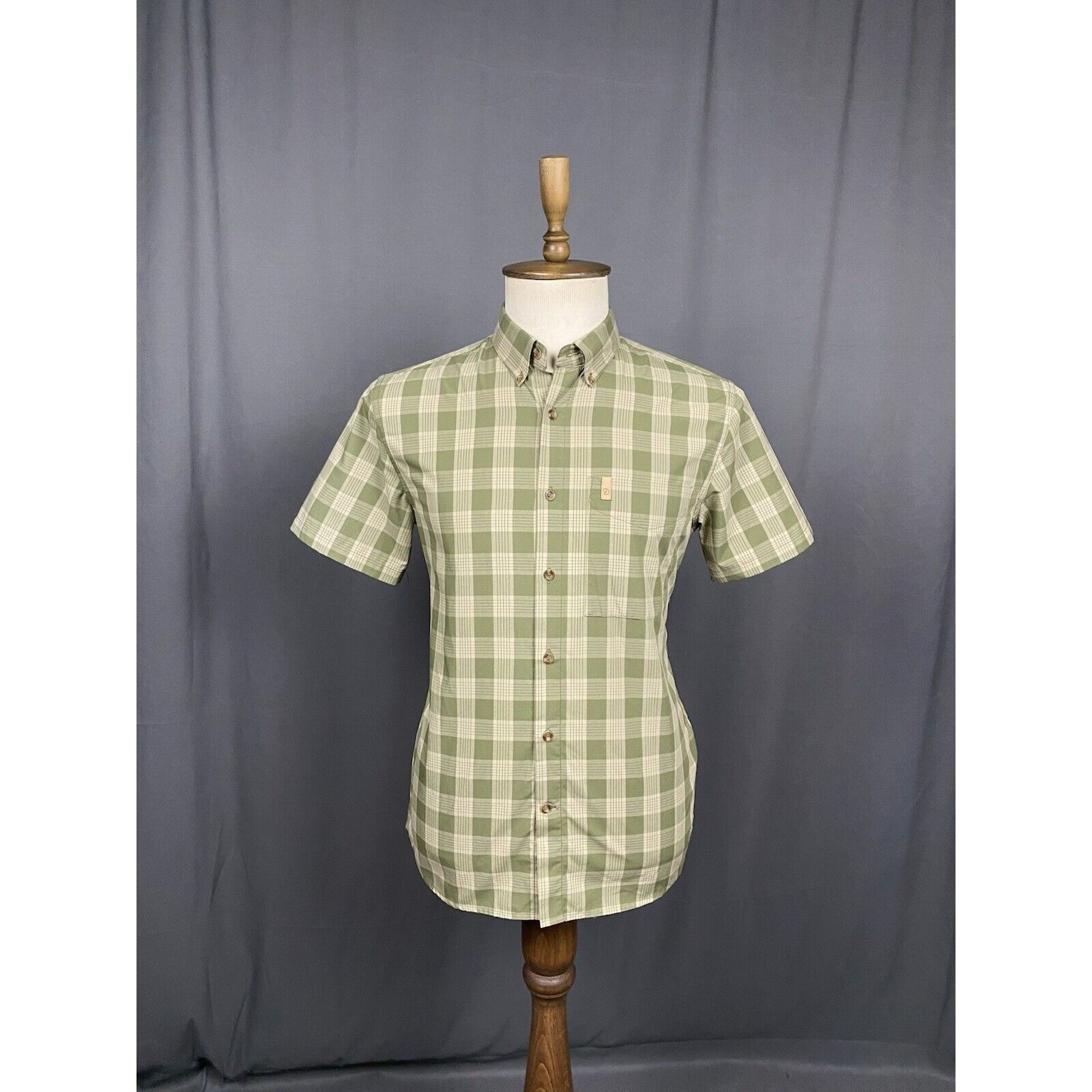 Fjallraven Fjallraven Ovik Men's Green Checked Shortsleeve Shirt Size S Size US S / EU 44-46 / 1 - 3 Thumbnail