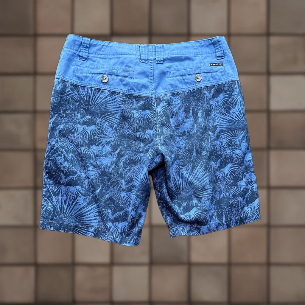 Oakley Oakley Shorts Men 34 Blue Floral Print Outdoors Swimming Weekend Vacation Casual Beach Outdoor Logo 34 Regular Men Fillers? Size US 34 / EU 50 - 1 Thumbnail