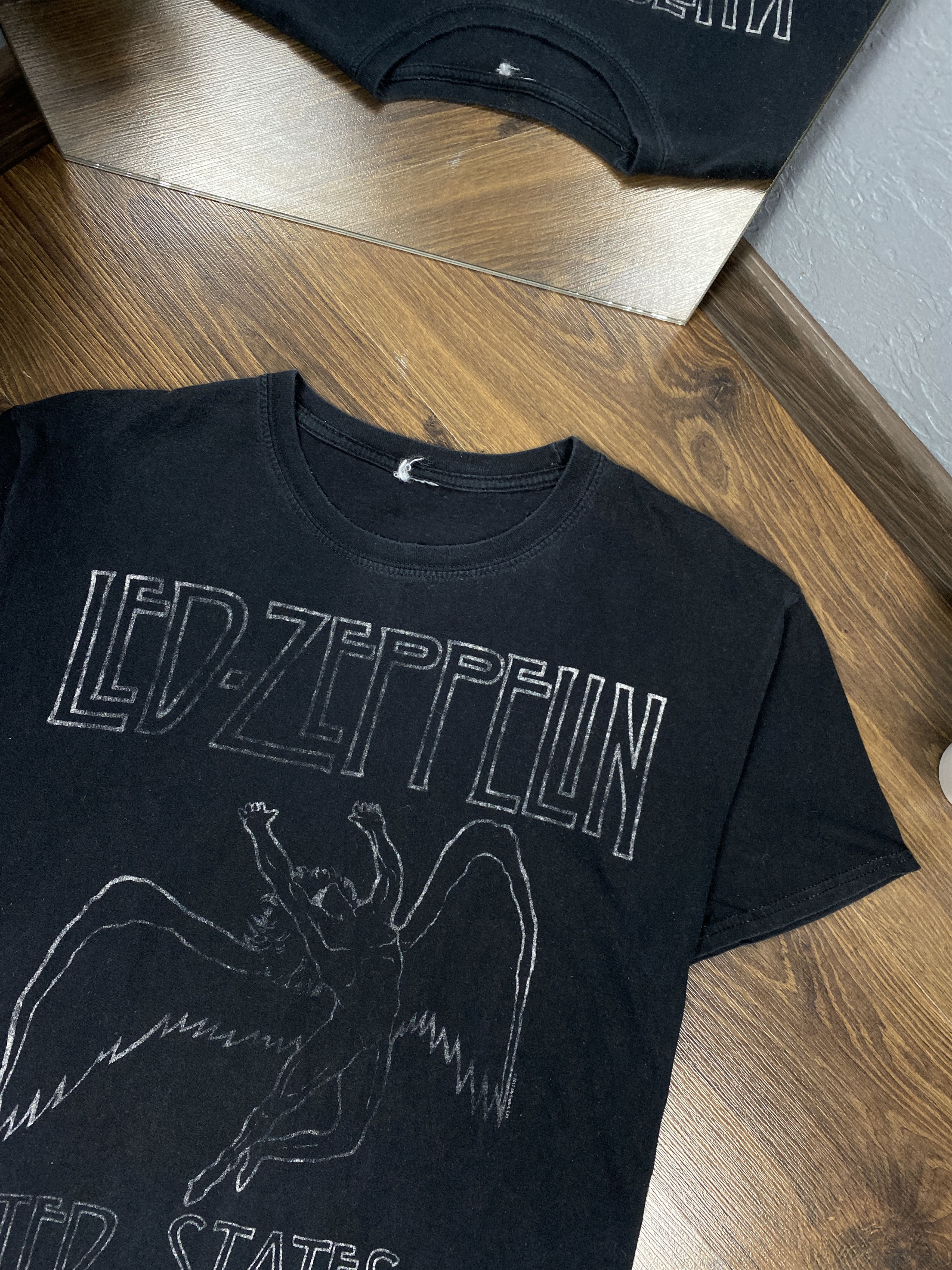 Band Tees Led Zeppelin vintage rock band t-shirt y2k Size US M / EU 48-50 / 2 - 2 Thumbnail