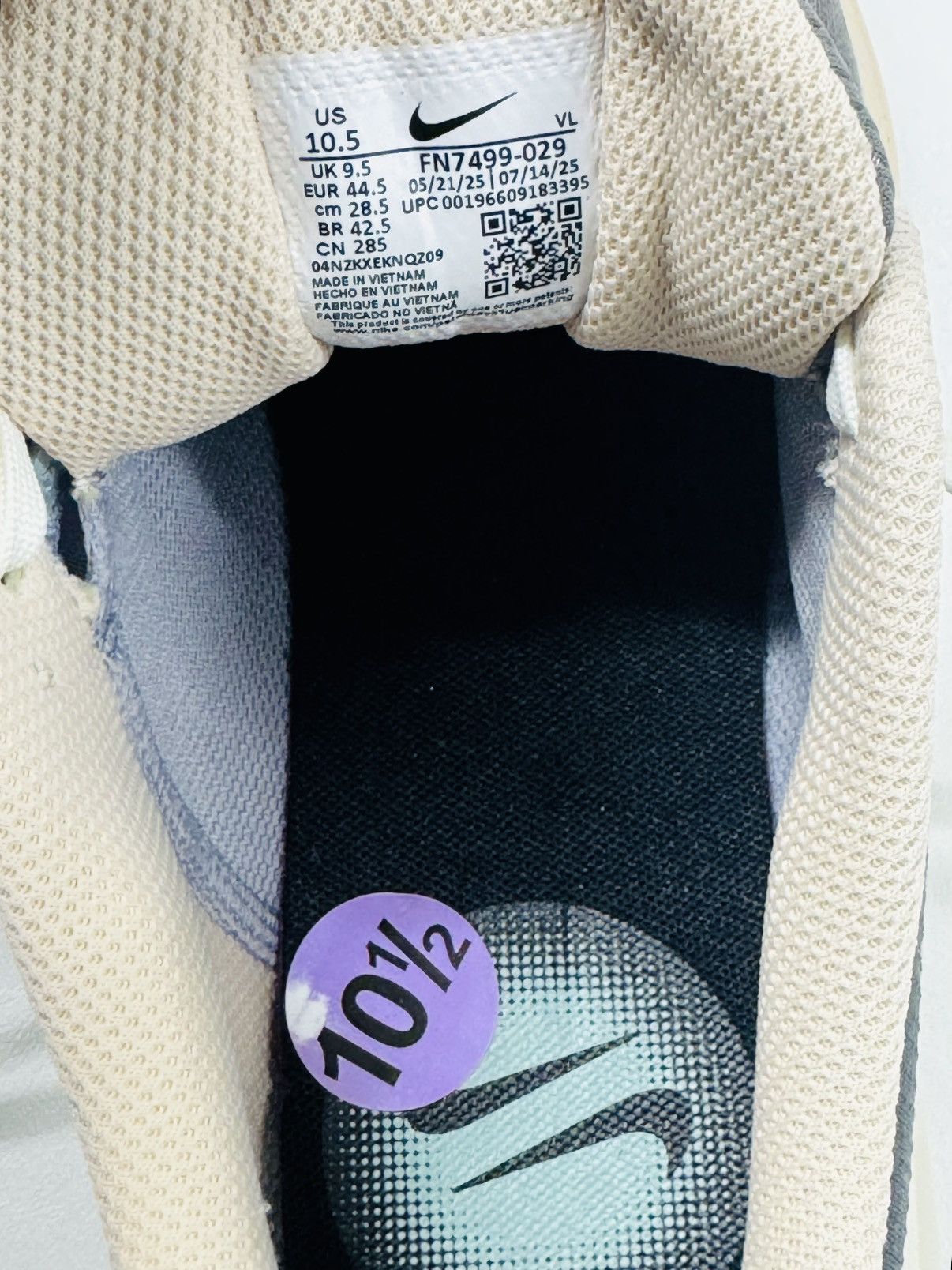 Nike Nike Air Winflo 10 Running Shoes Flat Pewter Photon Dust Size US 10.5 / EU 43-44 - 7 Thumbnail
