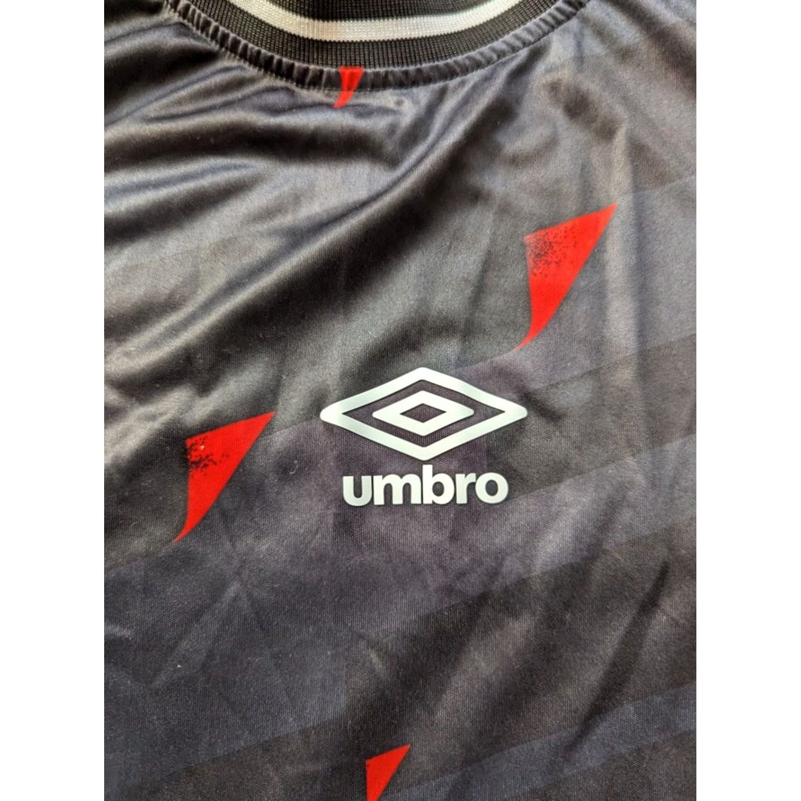 Umbro Umbro Carling Jersey Mens Size XL Black Shirt Men XL Black Umbro Carling Jersey Size US XL / EU 56 / 4 - 2 Thumbnail