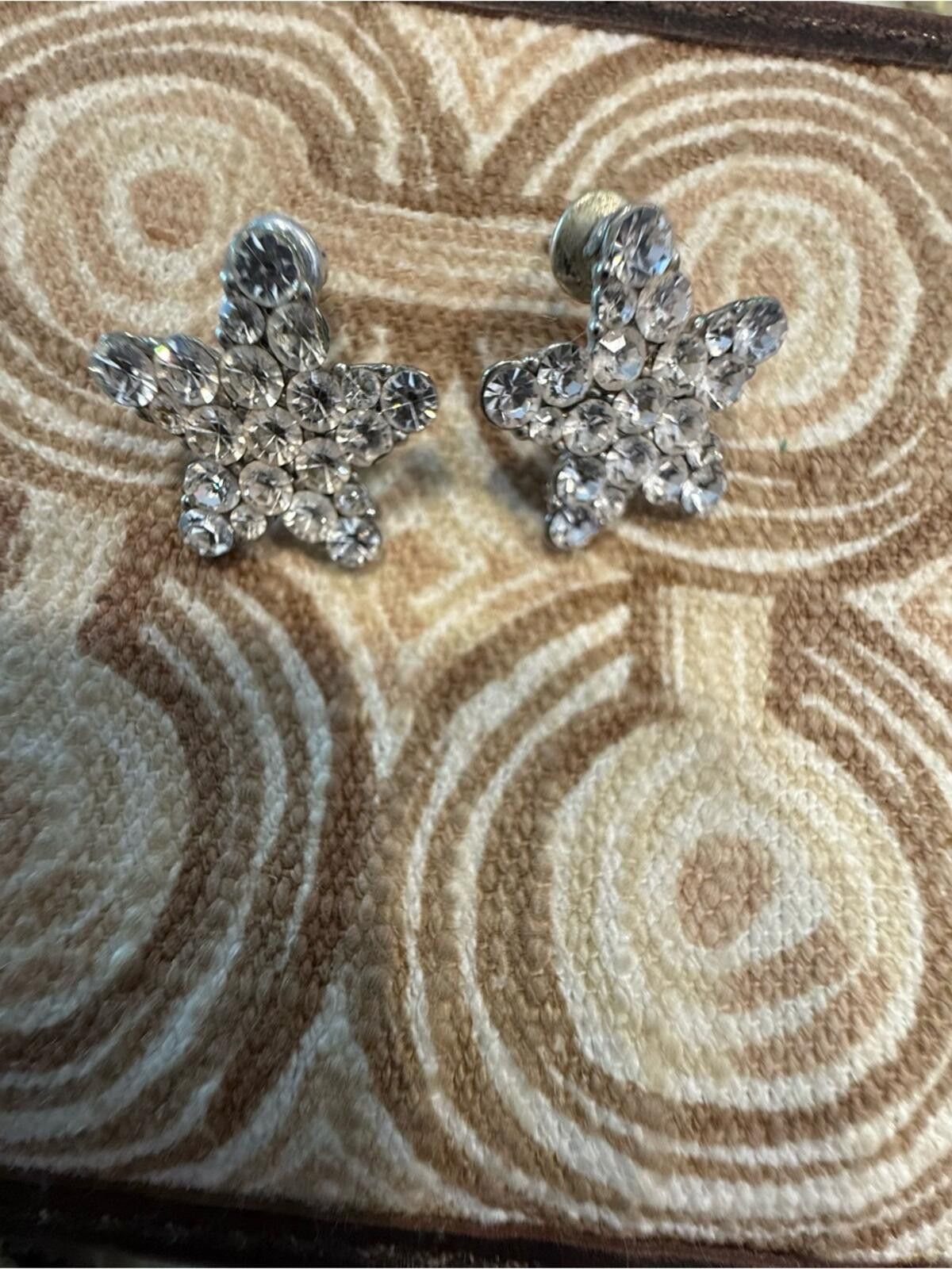 Other Star rhinestone post earrings silver toned Size ONE SIZE - 3 Thumbnail