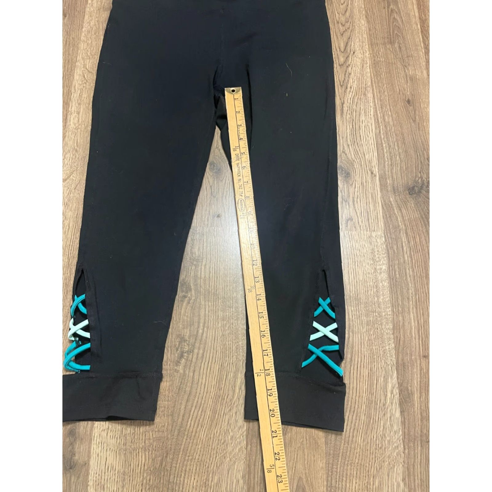 Vintage Gaiam Pants Womens Size Medium Black Pull On Leggings Capris Capri Skinny Inseam 20.5 in Casual Vintage No Size 32" / US 10 / IT 46 - 6 Thumbnail