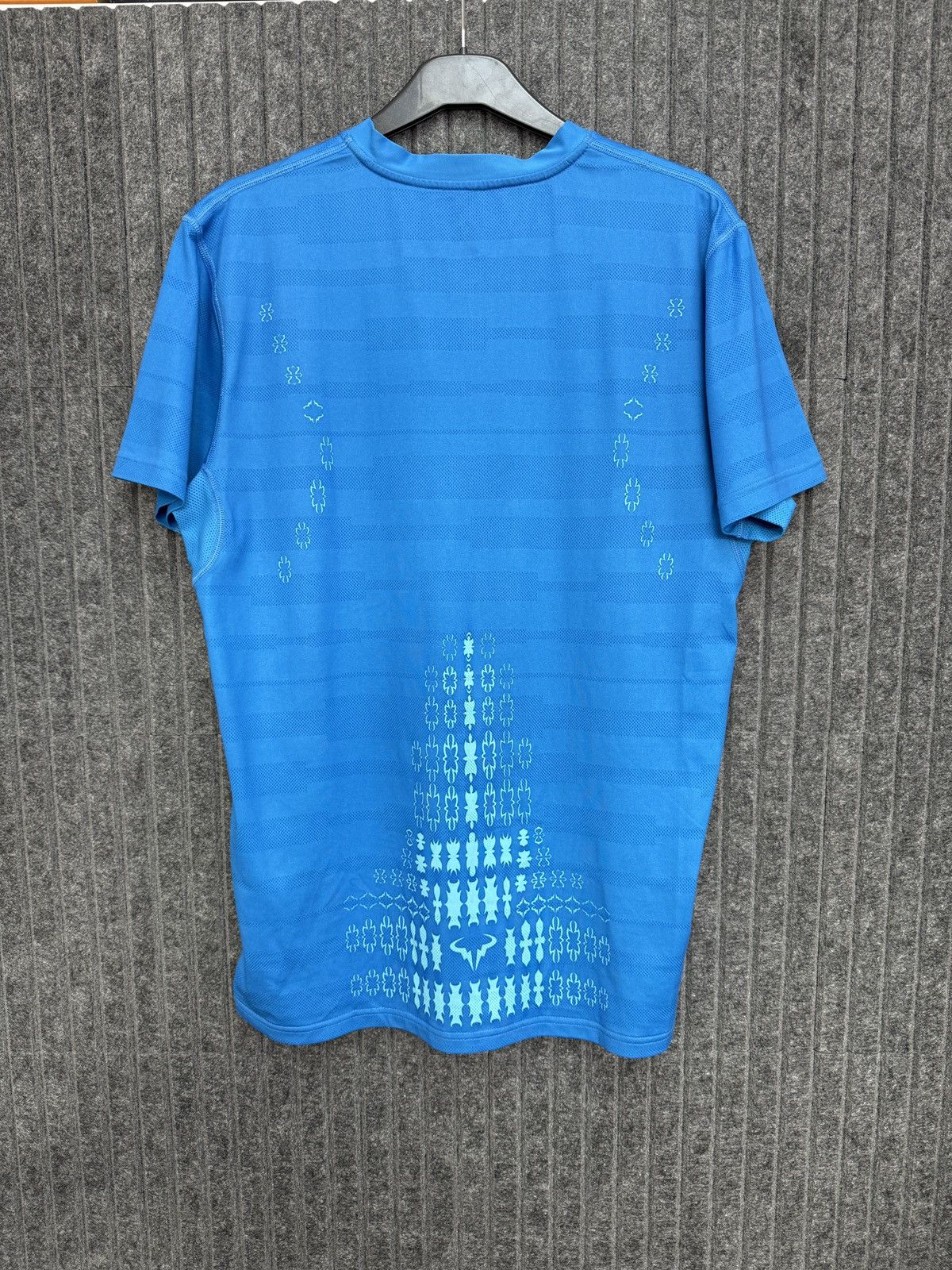 Nike Roland Garros 2011 ATP Tour Rafael Nadal Nike tennis shirt Size US M / EU 48-50 / 2 - 10 Thumbnail