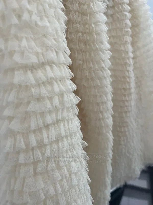 Valentino Valentino Off-white cake cascading skirt Size S / US 4 / IT 40 - 3 Thumbnail