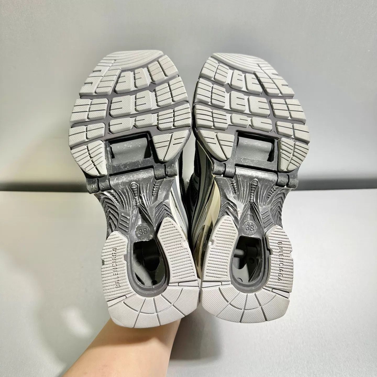 Balenciaga Balenciaga Spring Sneakers Wolf Grey EU38 Worn 1x X6494 Size US 7.5 / IT 37.5 - 7 Thumbnail