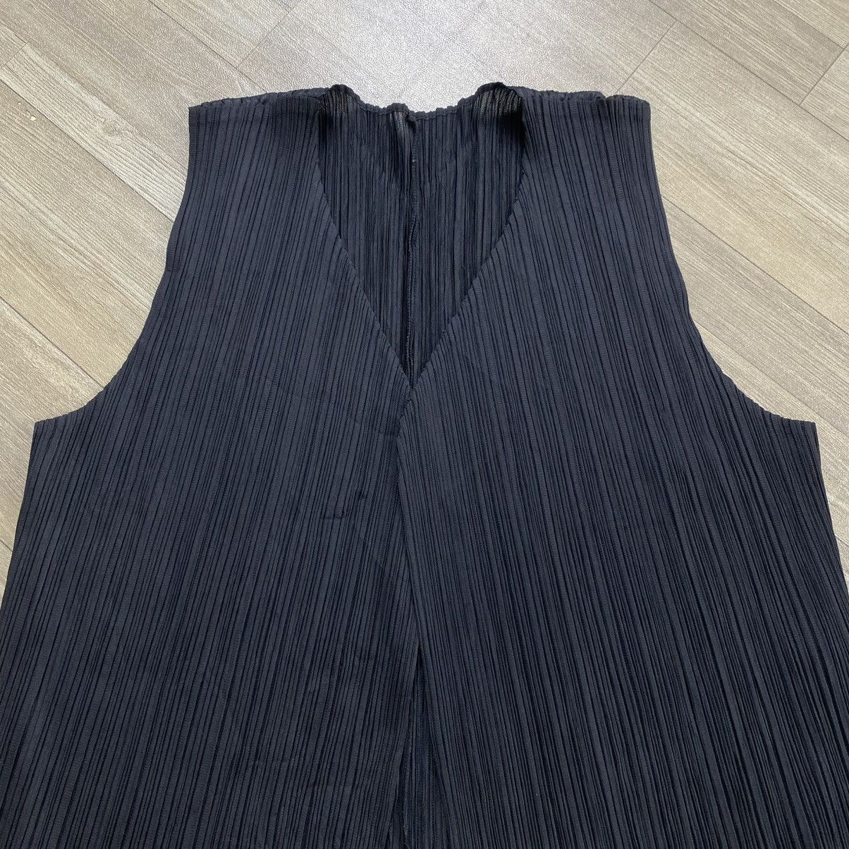 Pleats Please Issey Miyake Vintage Pleats Please Issey Miyake Stretch Black Vest Size US S / EU 44-46 / 1 - 3 Thumbnail
