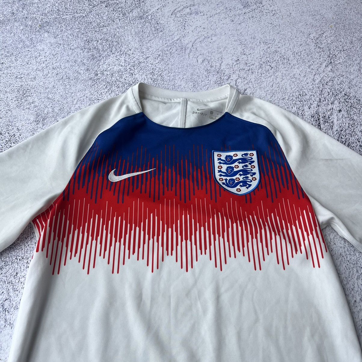 Nike England Football national team jersey soccer 2018 pre match Size US S / EU 44-46 / 1 - 2 Thumbnail