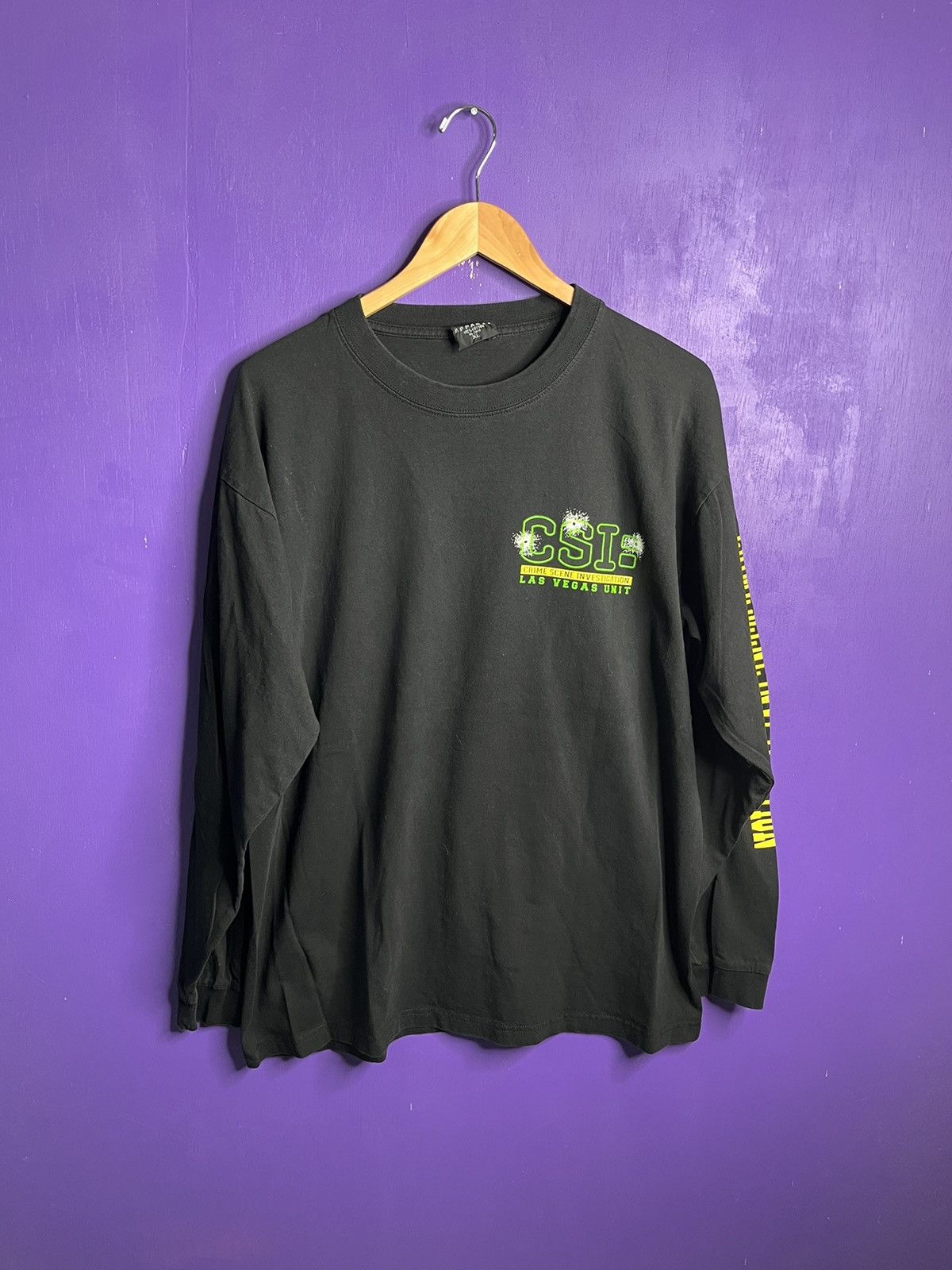Vintage Vintage 90s CSI Las Vegas unit long-sleeve t-shirt Size US XL / EU 56 / 4 - 1 Thumbnail